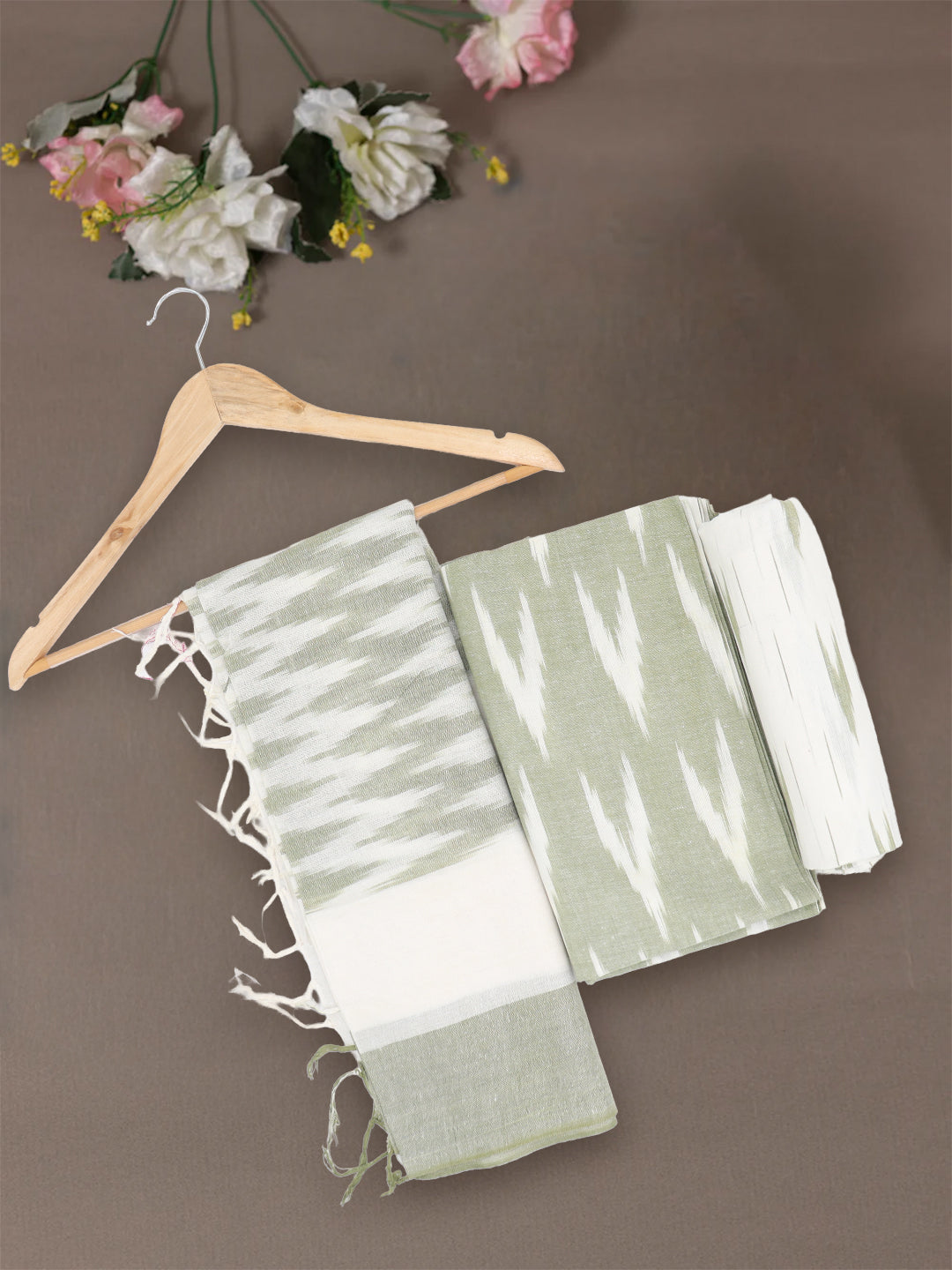 Women Pure Cotton Dress Material Green DM325