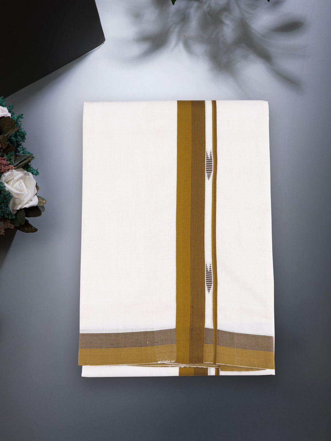 Men Premium Cotton Fancy Border Handloom Dhoti HLM33