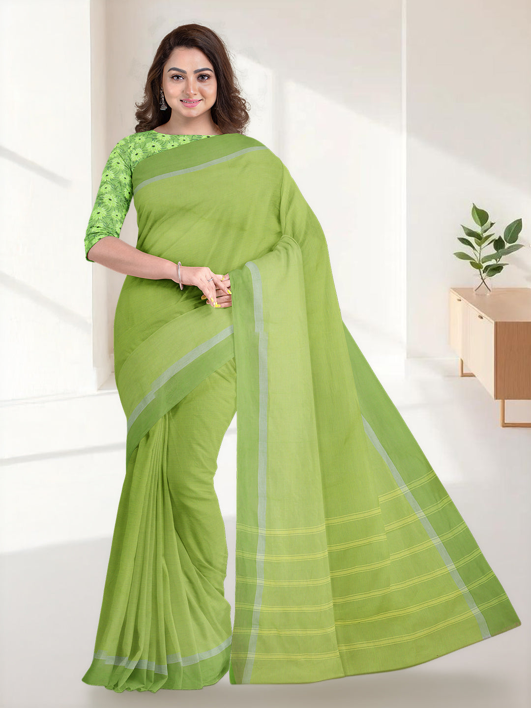 Women Parrot Green Pure Cotton Saree PCS197