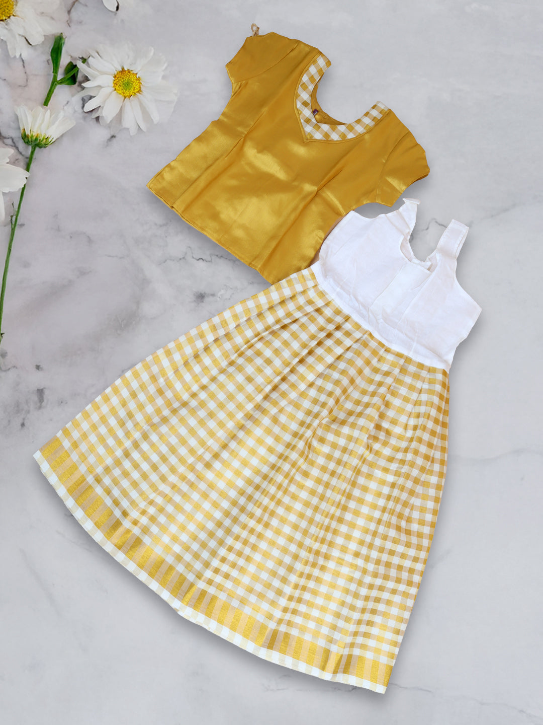 Girls Traditional Tissue Skirt Set Gold GPS17