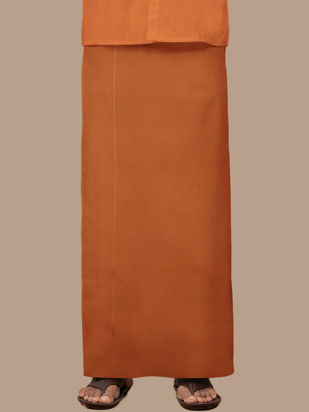 Men 100% Cotton Single Layer Dark Kaavi Dhoti with Assorted Border Poojan Paramas