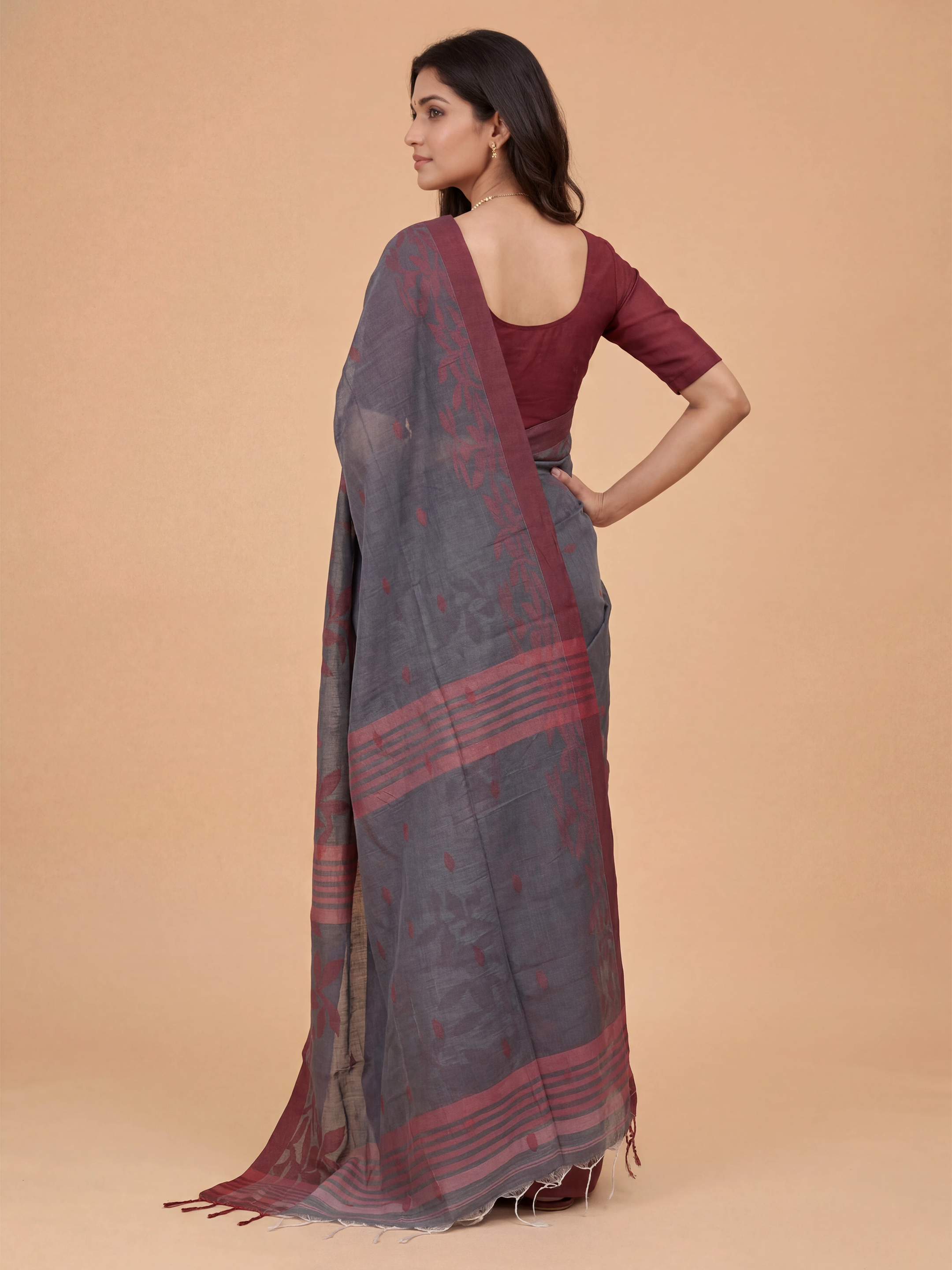 Women Pure Cotton Grey with Pink Saree PCS275