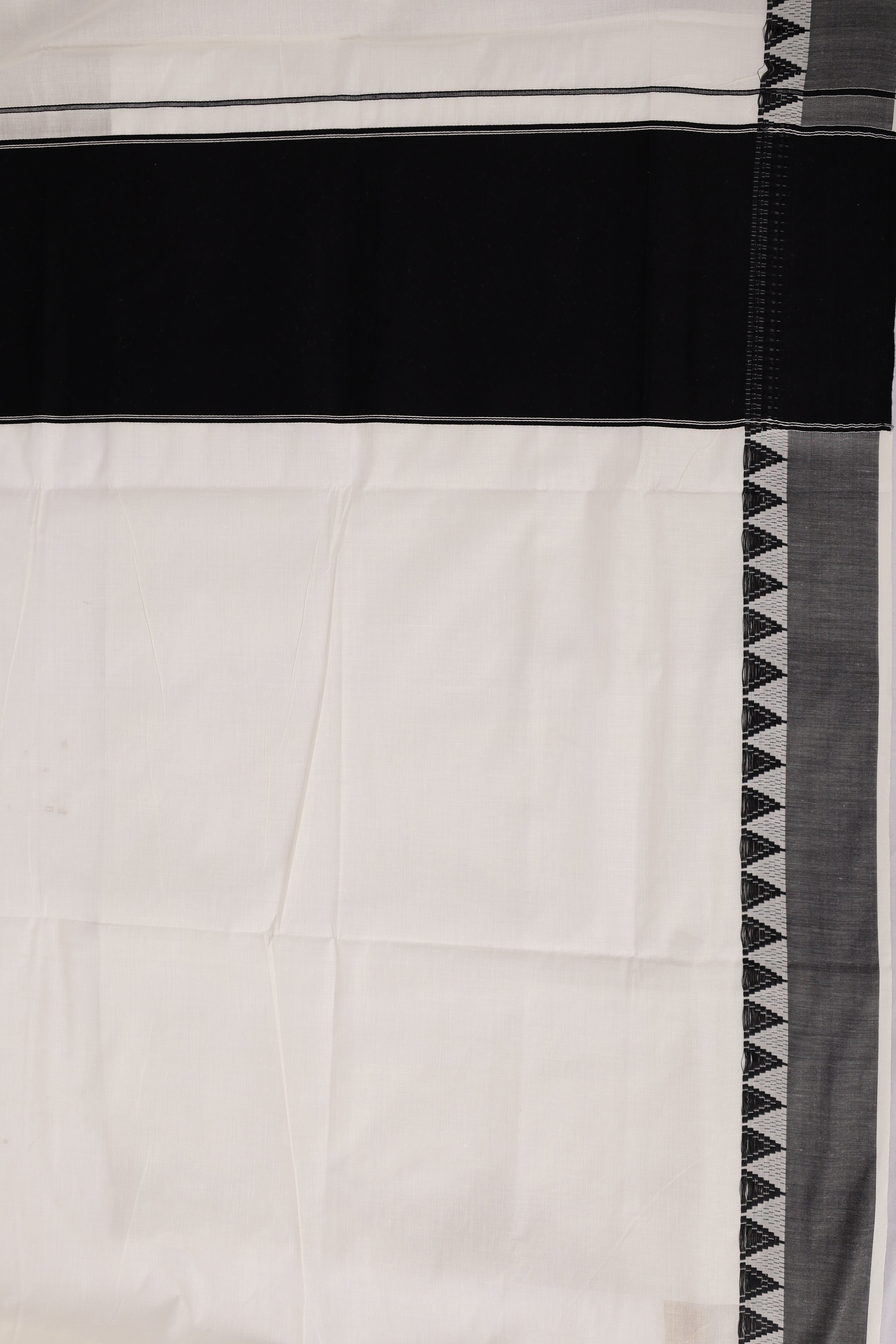 Women Kora Cotton Cream with Black Kerala Saree KLS59