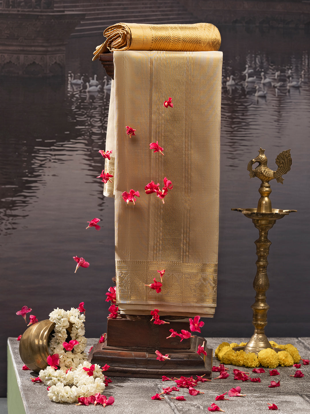 Premium Silk Pure Jari Gold Jacquard Weaving Dhoti Shirting & Towel Set with 5" Jari Border – Rajadharbar