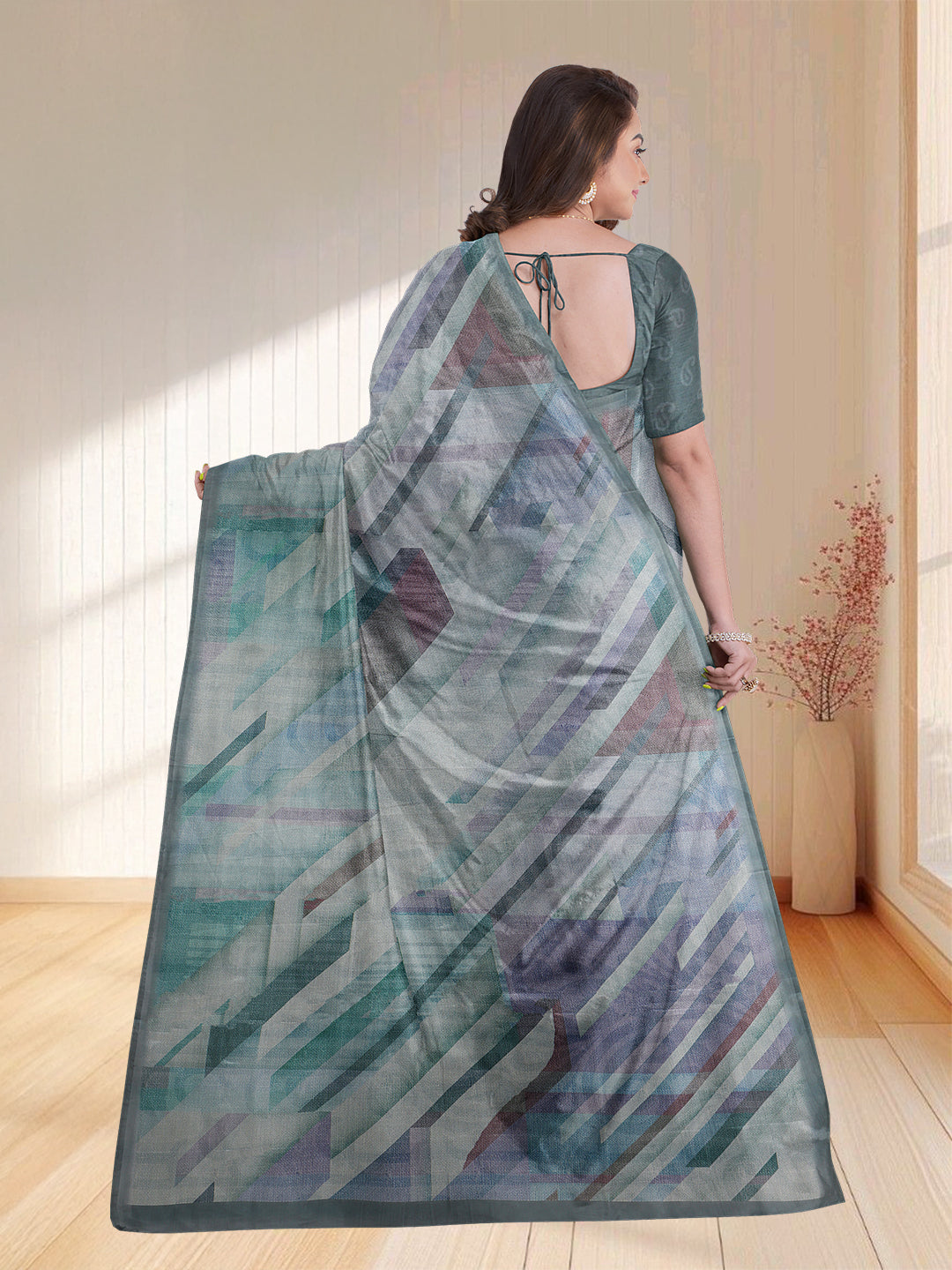 Women Green Semi Tussar Saree ST247