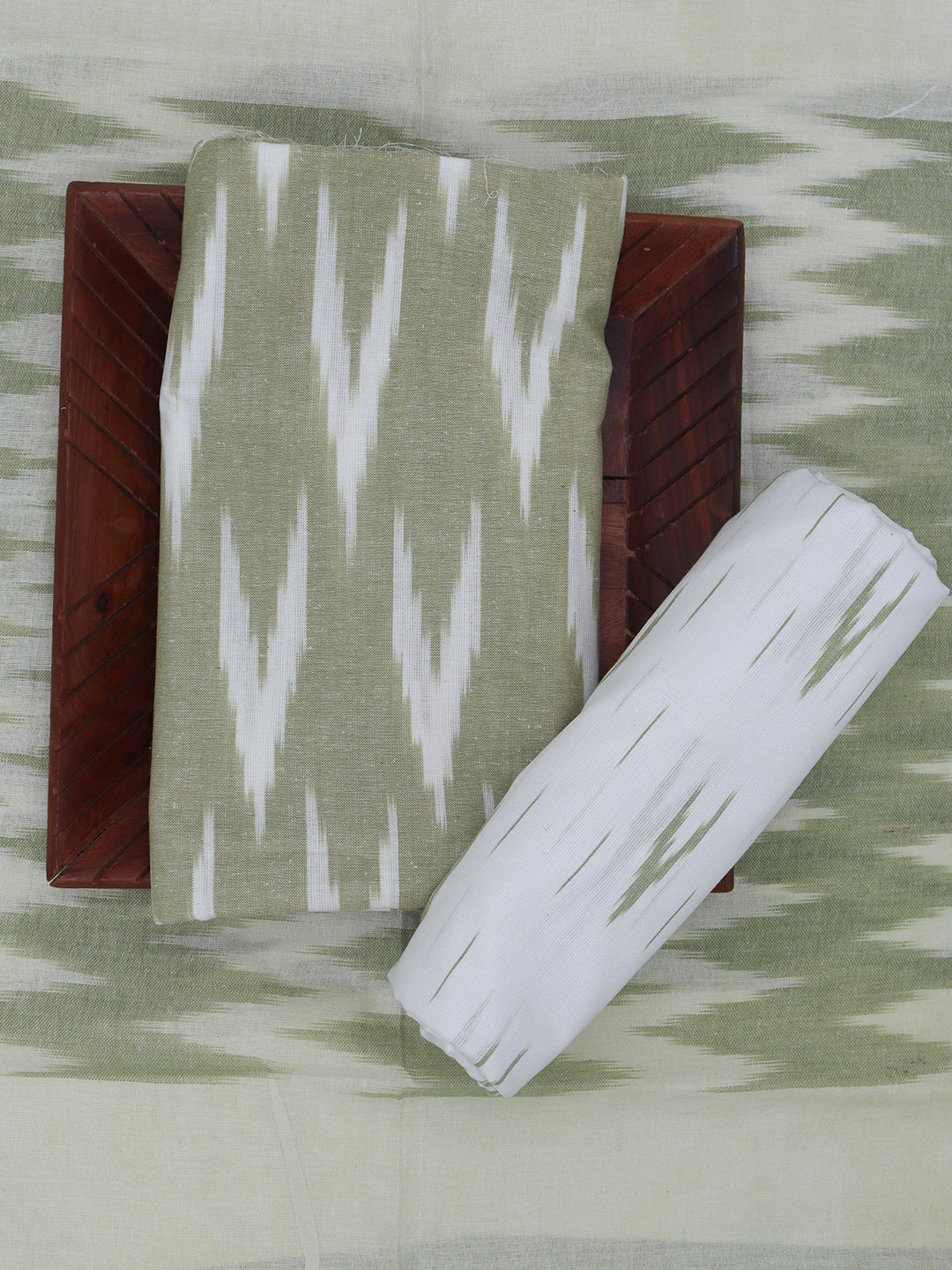 Women Pure Cotton Dress Material Green DM322