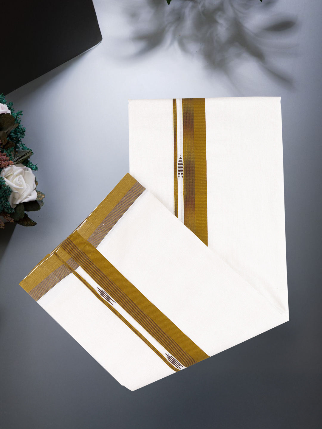 Men Premium Cotton Fancy Border Handloom Dhoti HLM33