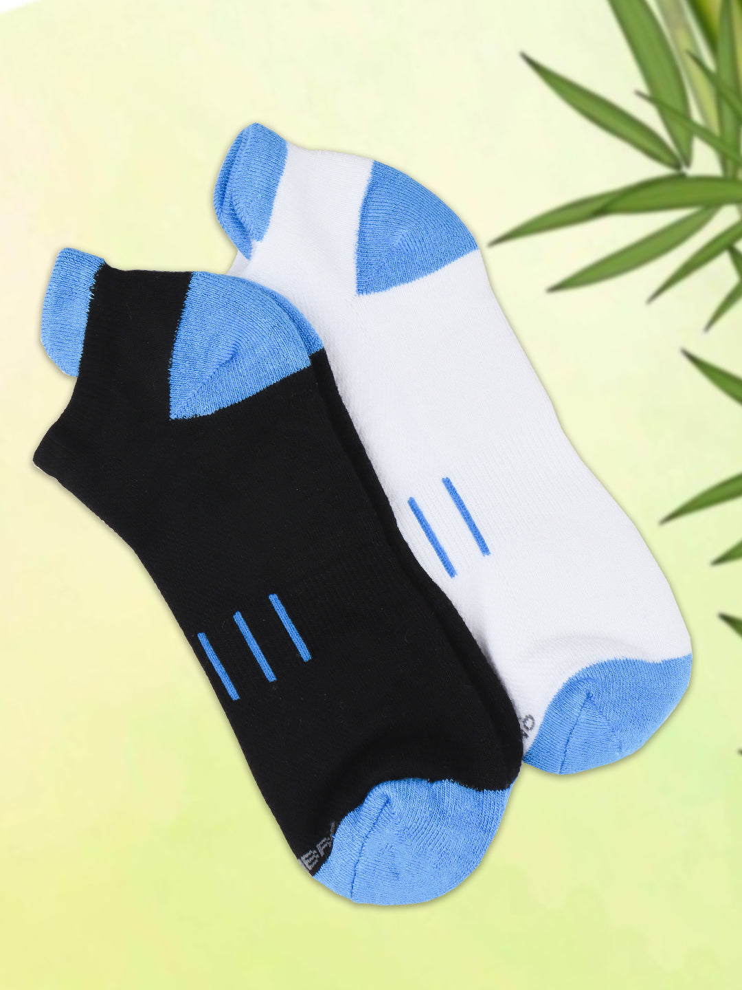 Men Bamboo Sports Low Show Socks Black & White SLD1