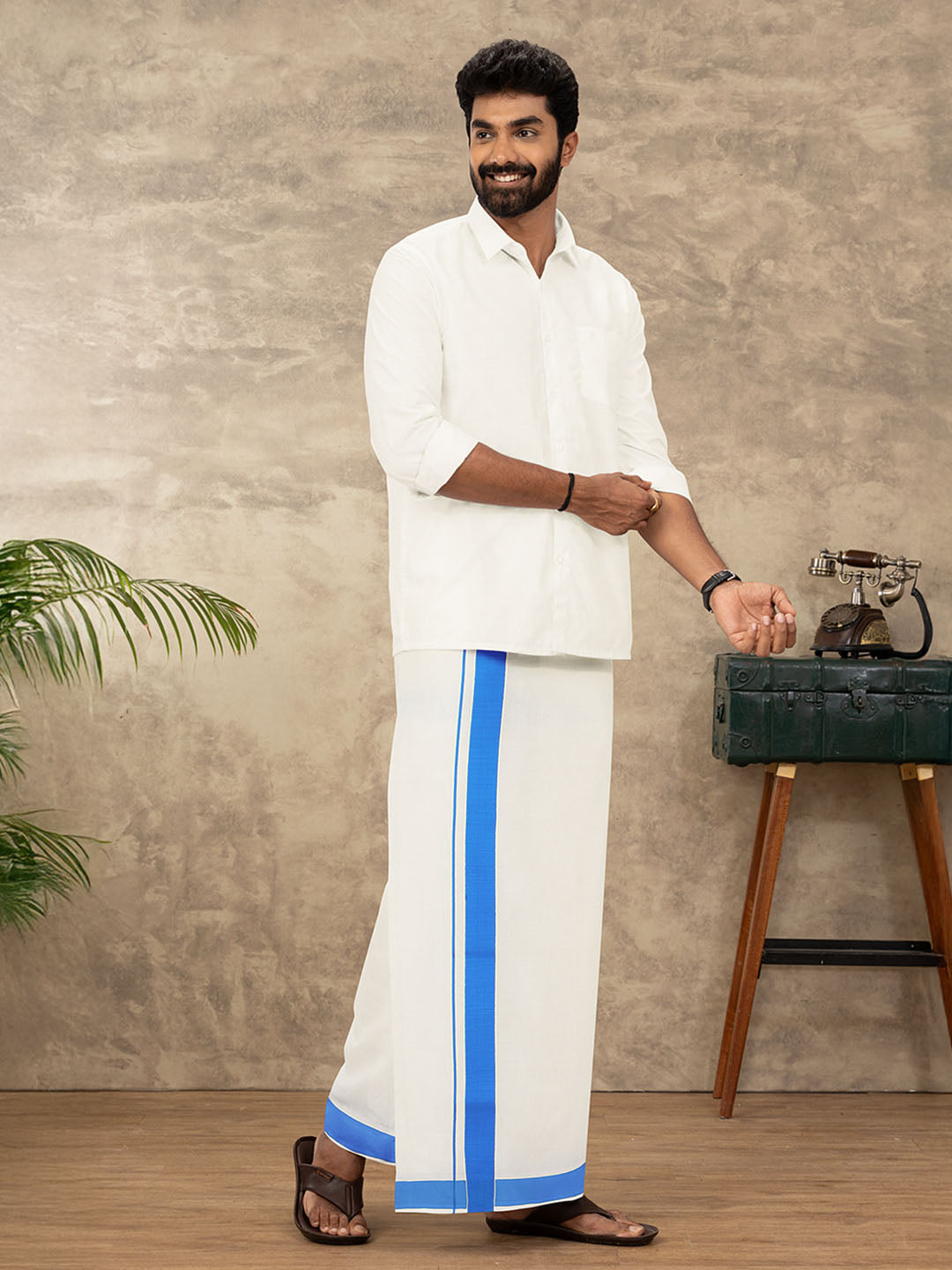 Men Kora Cotton Single Layer Dhoti with Blue Border HKS02