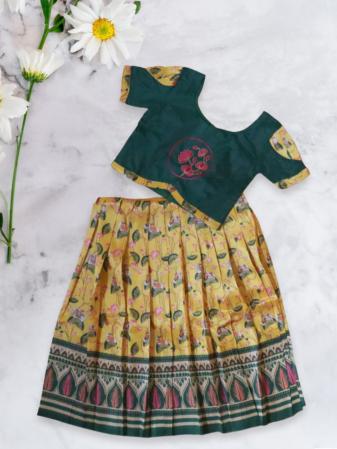 Girls Traditional Skirt Set Green with Yellow GPS25