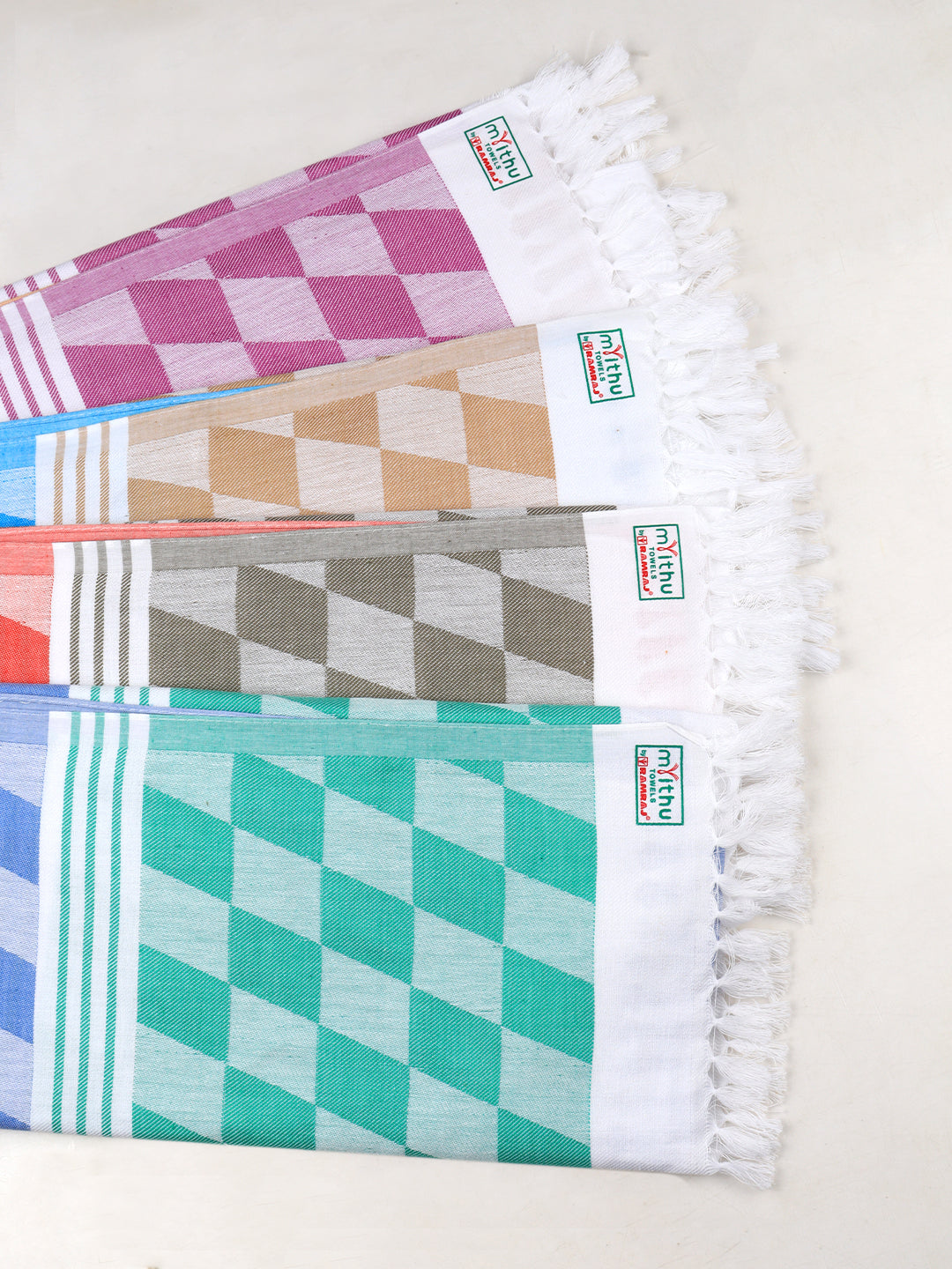 100% Cotton Bath Towel with Assorted Colours Marvel D6