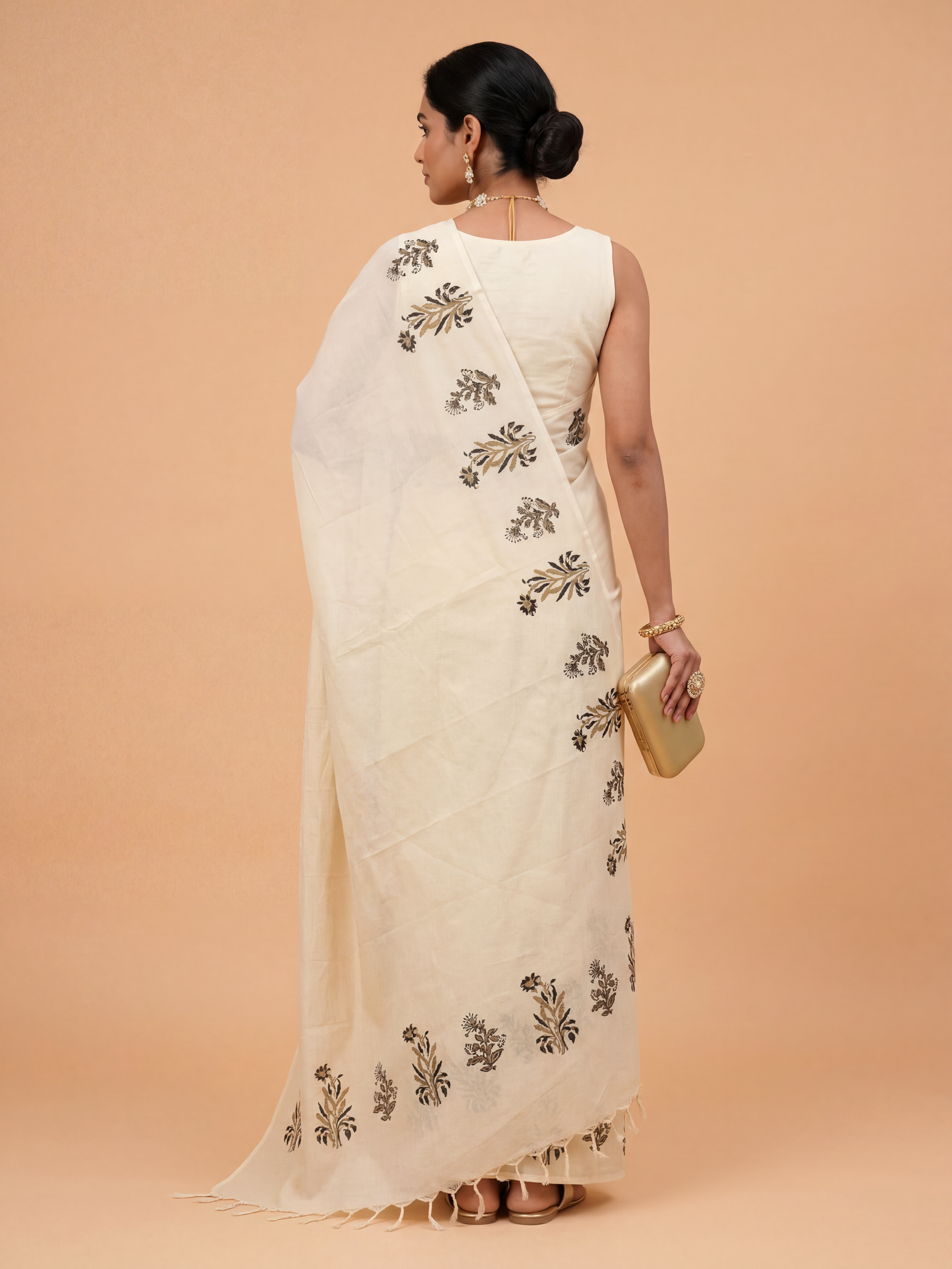 Women Pure Cotton Off White Saree PCS264