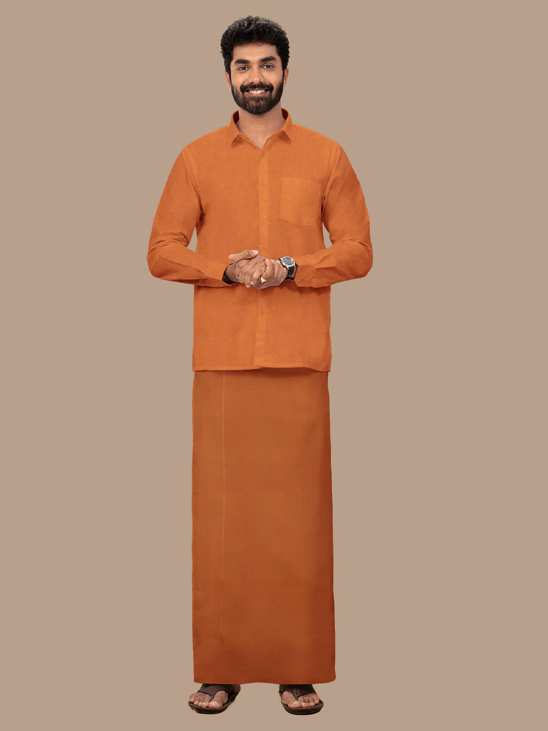 Men 100% Cotton Single Layer Dark Kaavi Dhoti with Assorted Border Poojan Paramas