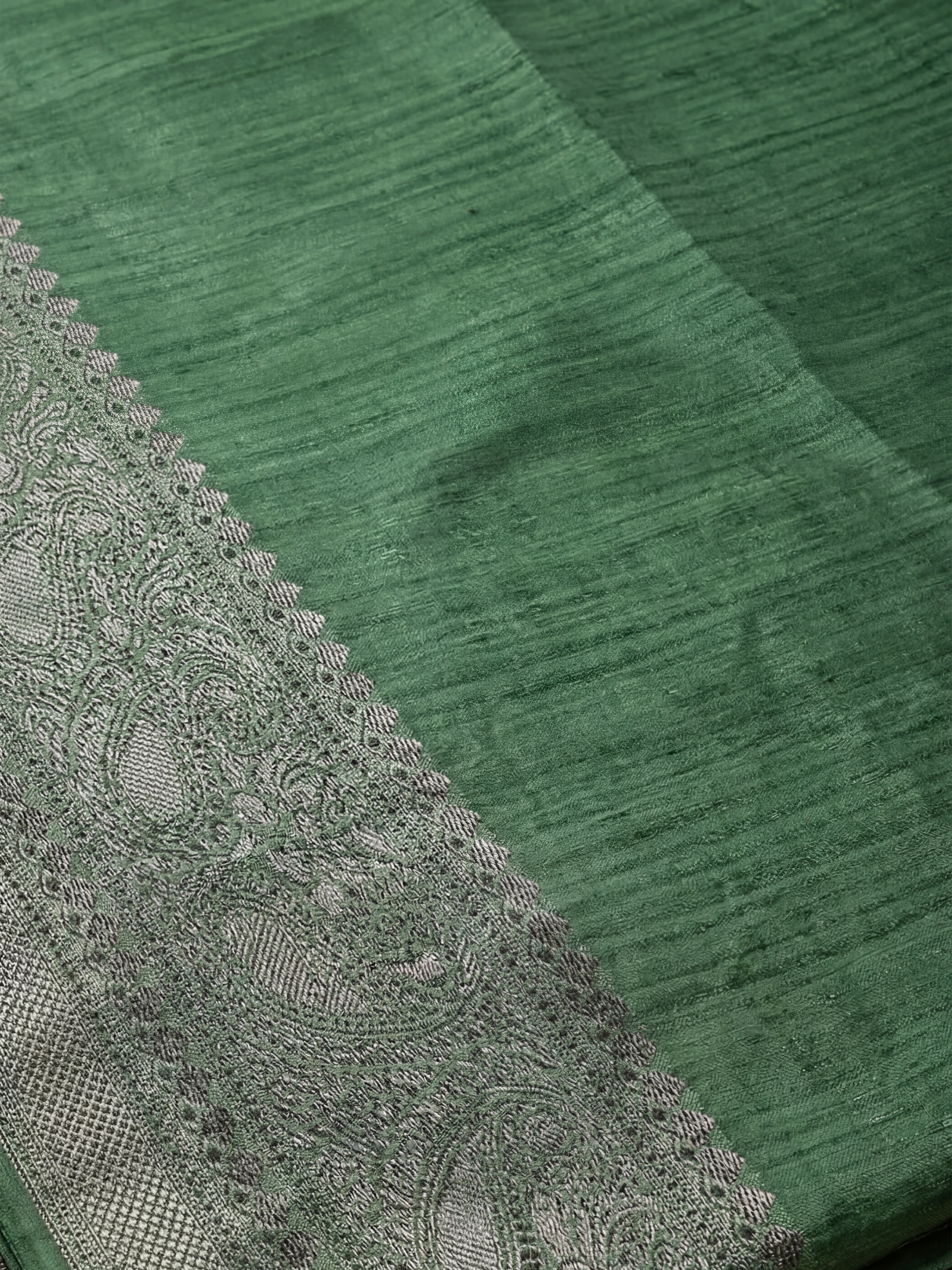Women Semi Tussar Green Saree ST338