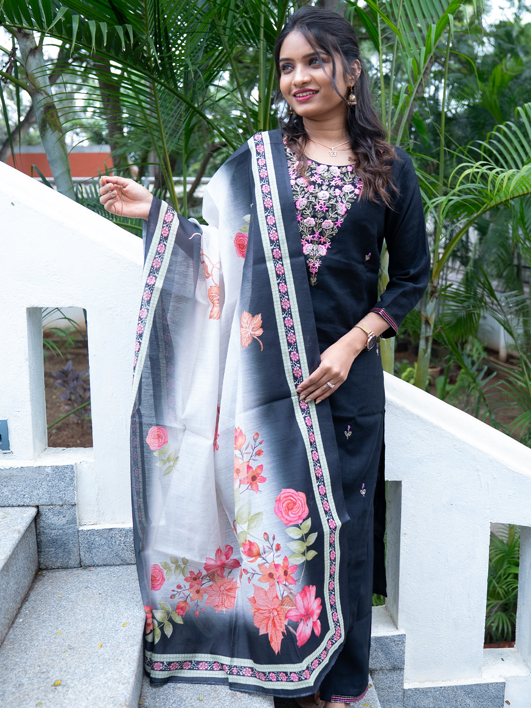 Women Black MM Silk Embroidered Kurti Set EKS106