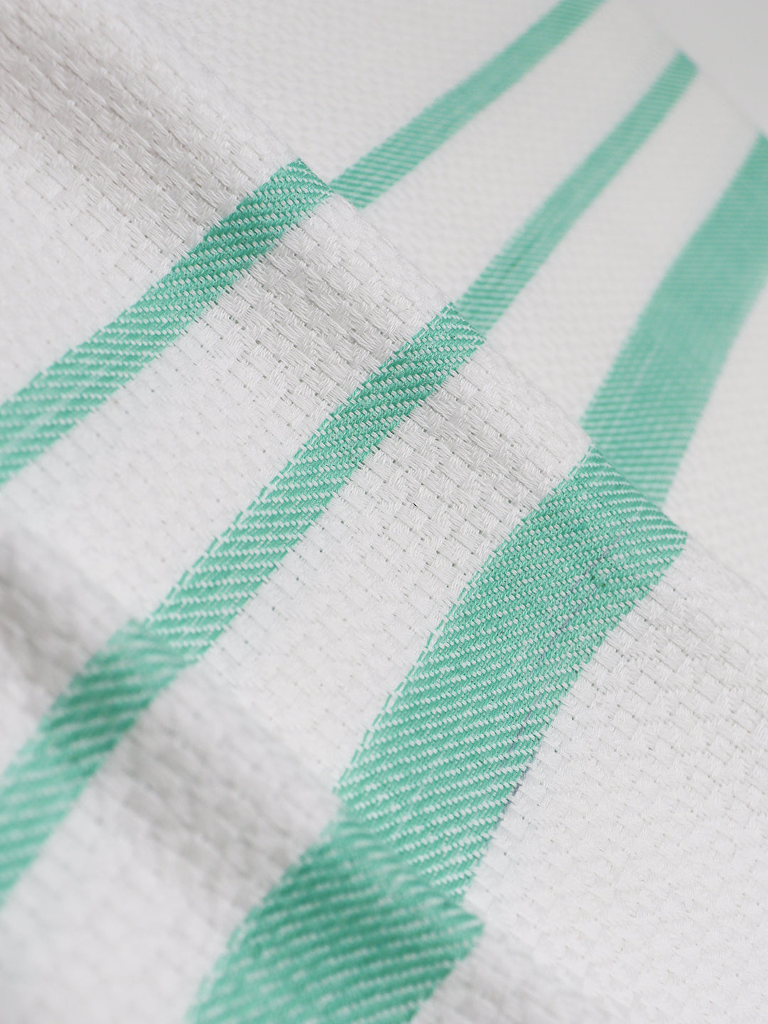 100% Cotton Self Designed Bath Towel White Magnus