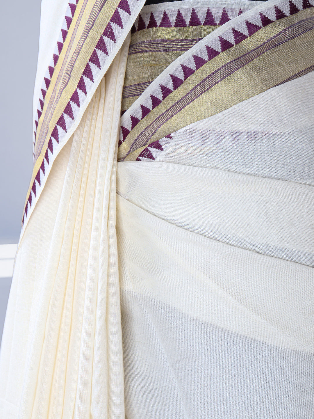 Women Traditional Kerala Cream Saree KS205