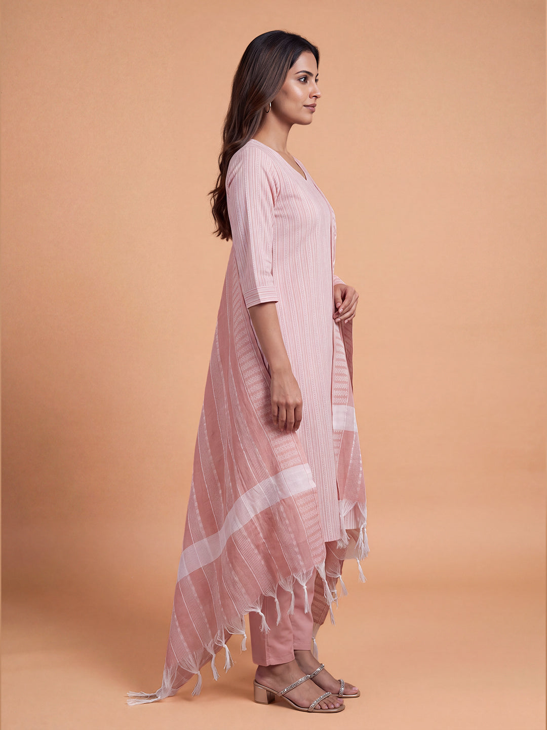 Women Embroidered Peach Kurti Set EKS151