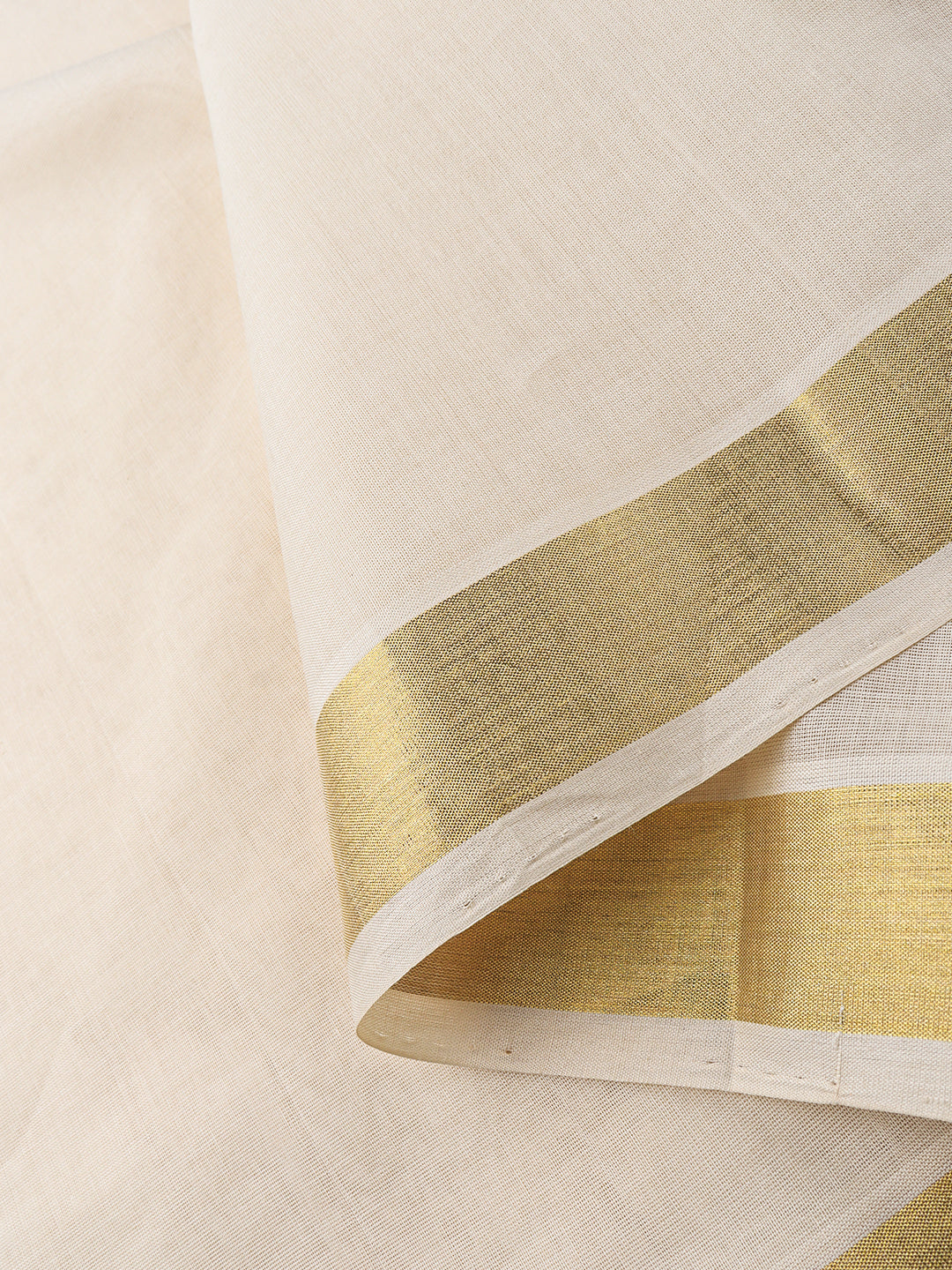 Men Premium Cotton Fancy Jari Border Handloom Dhoti HLM29