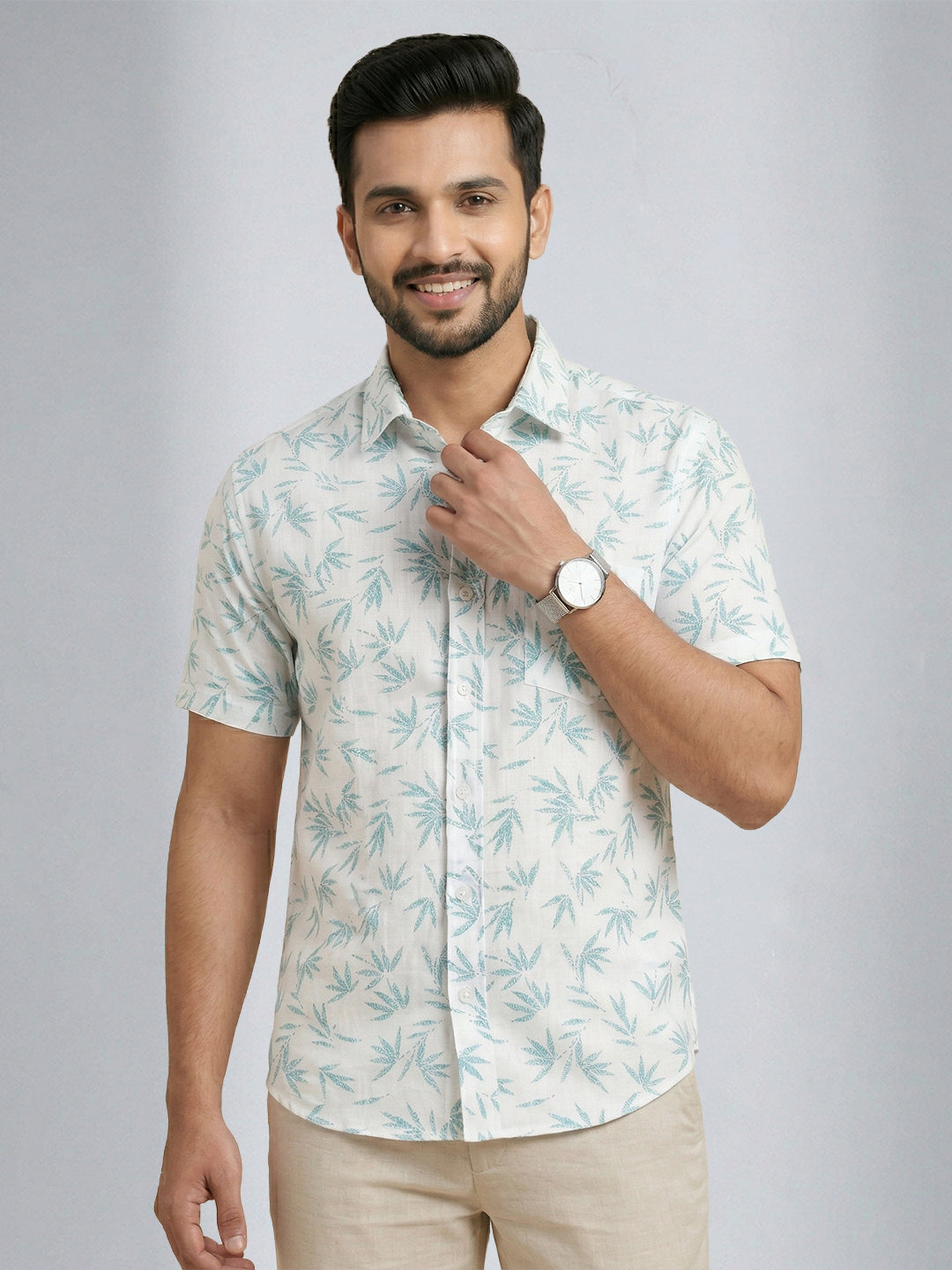 Men Cotton Blend Printed White Shirt T66 APT4