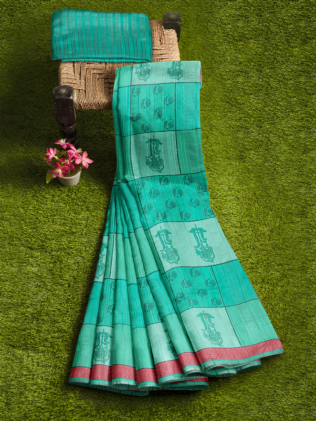Women Green Semi Tussar Printed Saree ST297