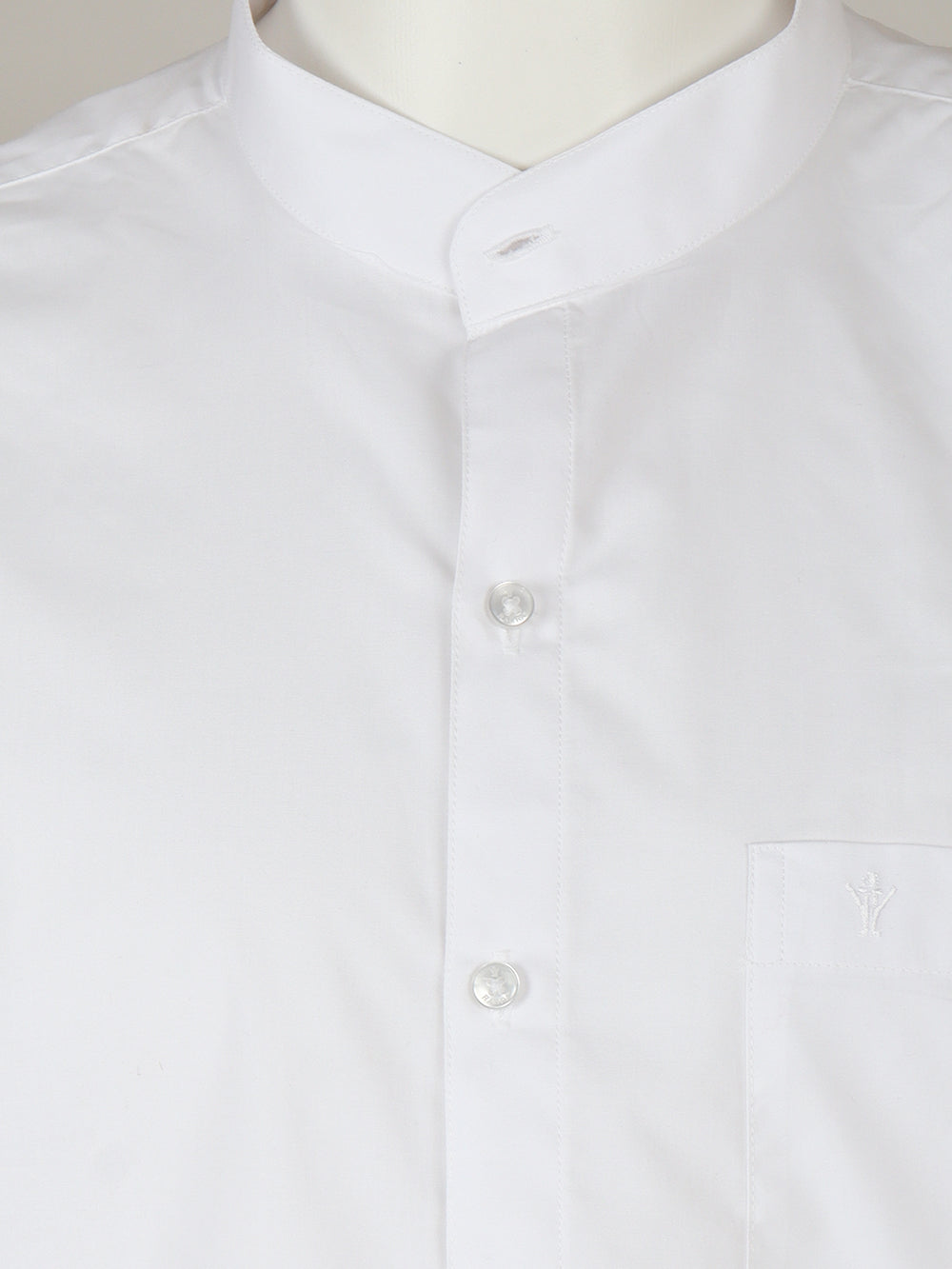 Men Cotton Blend Chinese Collar Half Sleeve White Shirt Aura