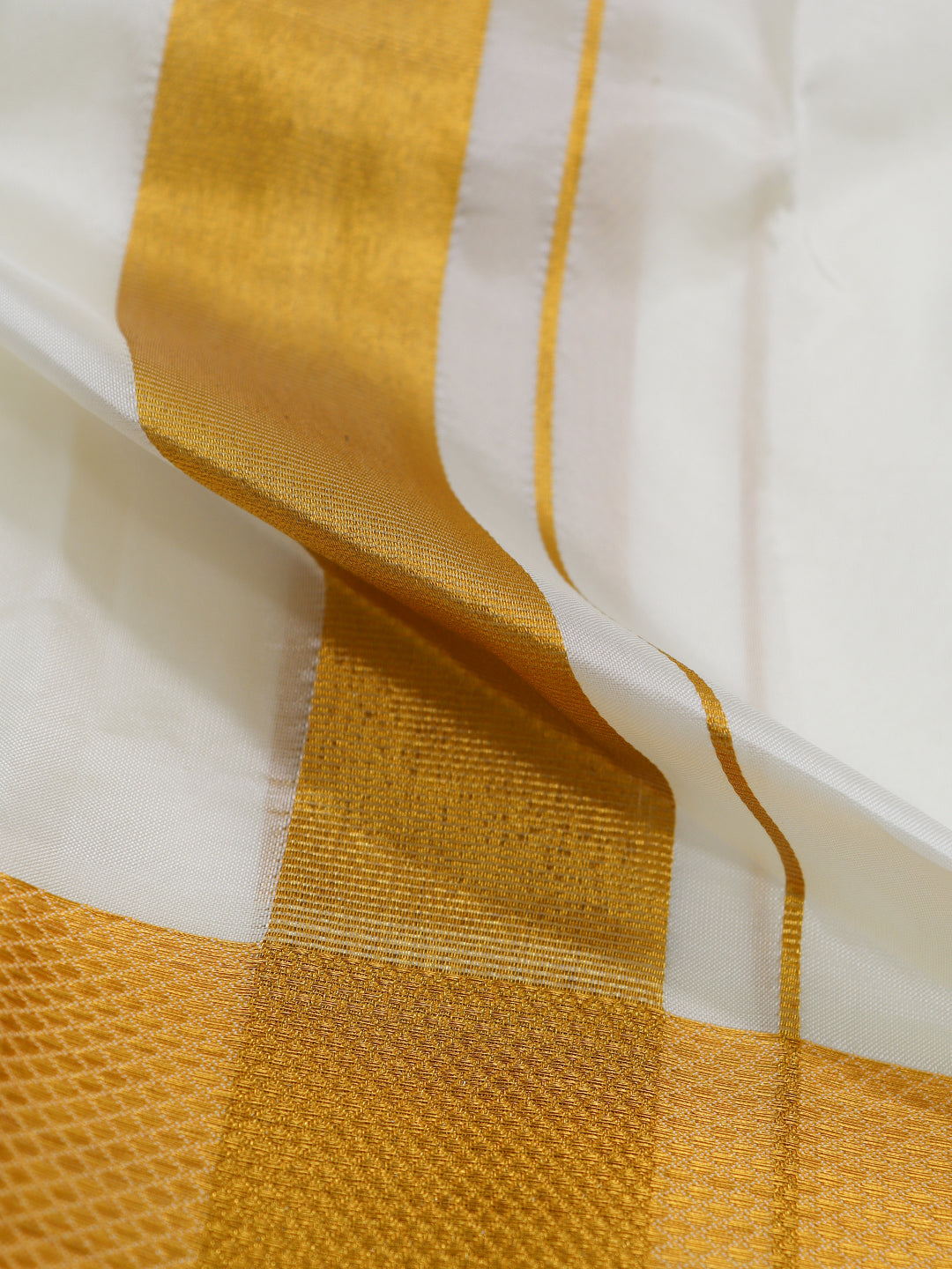 Men Art Silk Towel Cream 80K Ashai