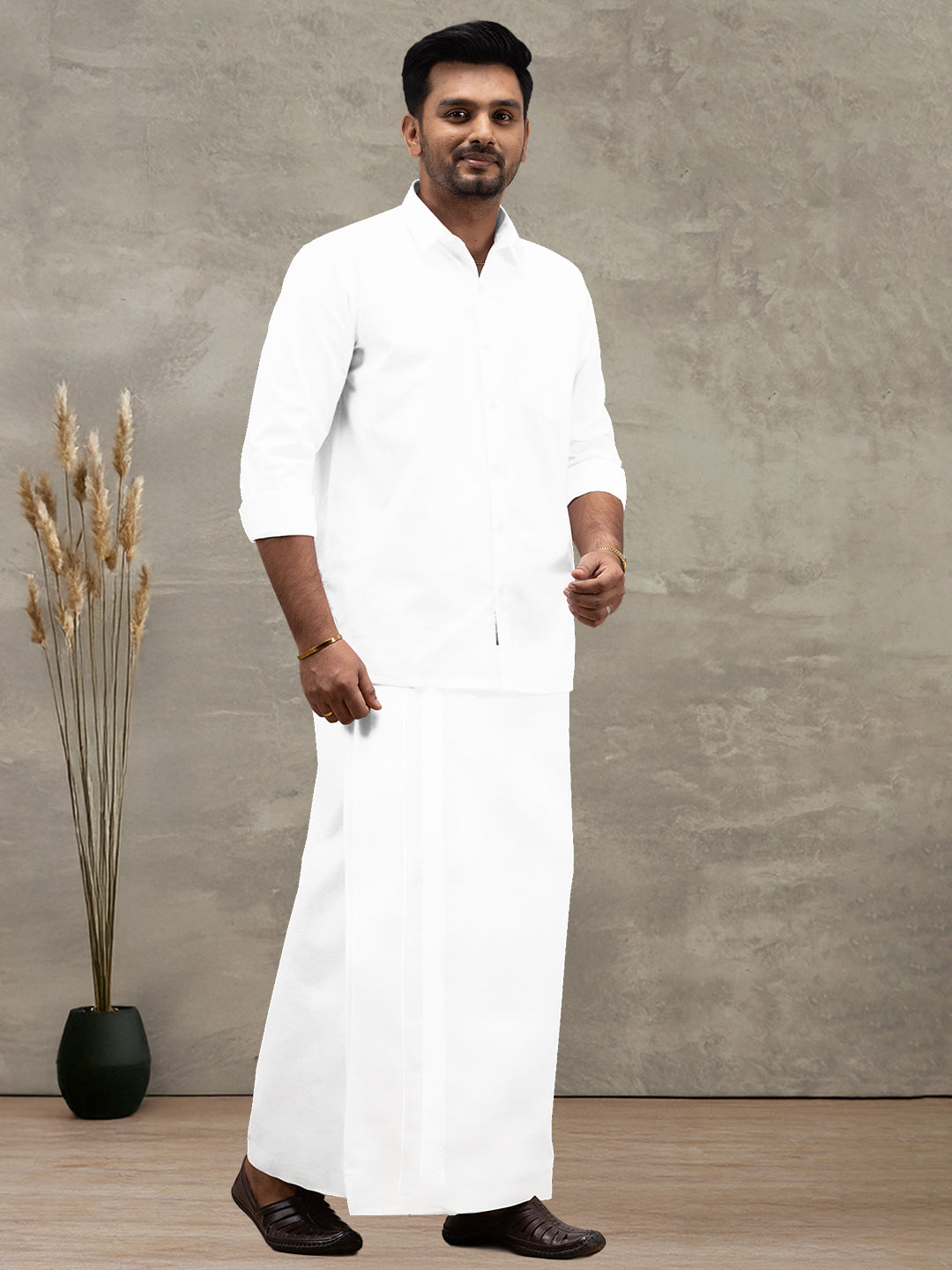 Men 100% Cotton Paramas Single Layer Dhoti Luxury Club