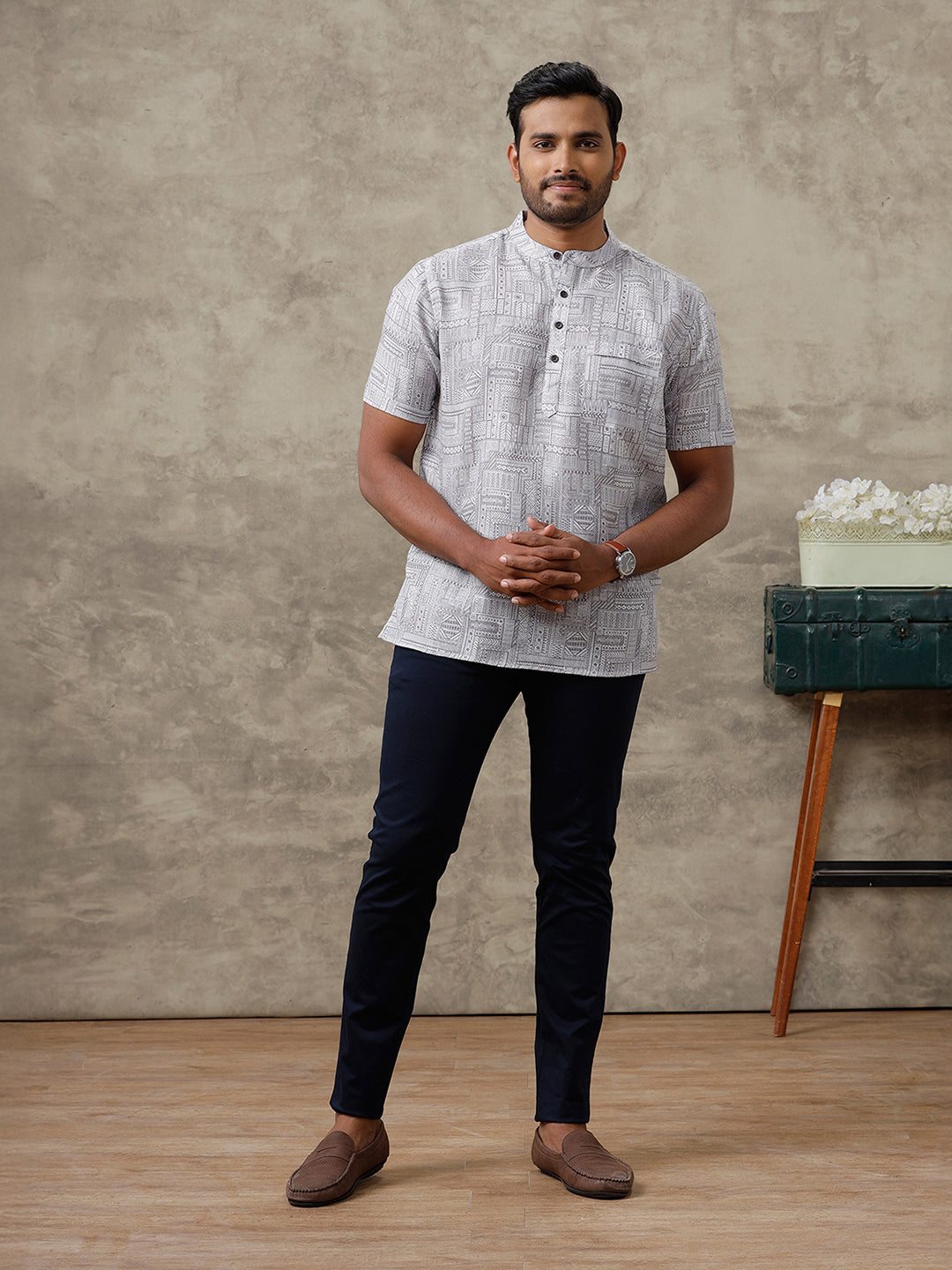 Men Cotton Short Length Printed Pocket Kurta Greyish White RI04