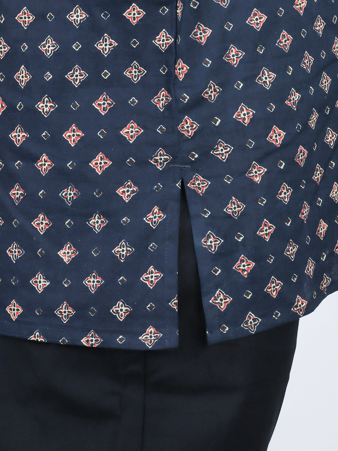 Men Cotton Short Length Printed Pocket Kurta Ink Blue OE1