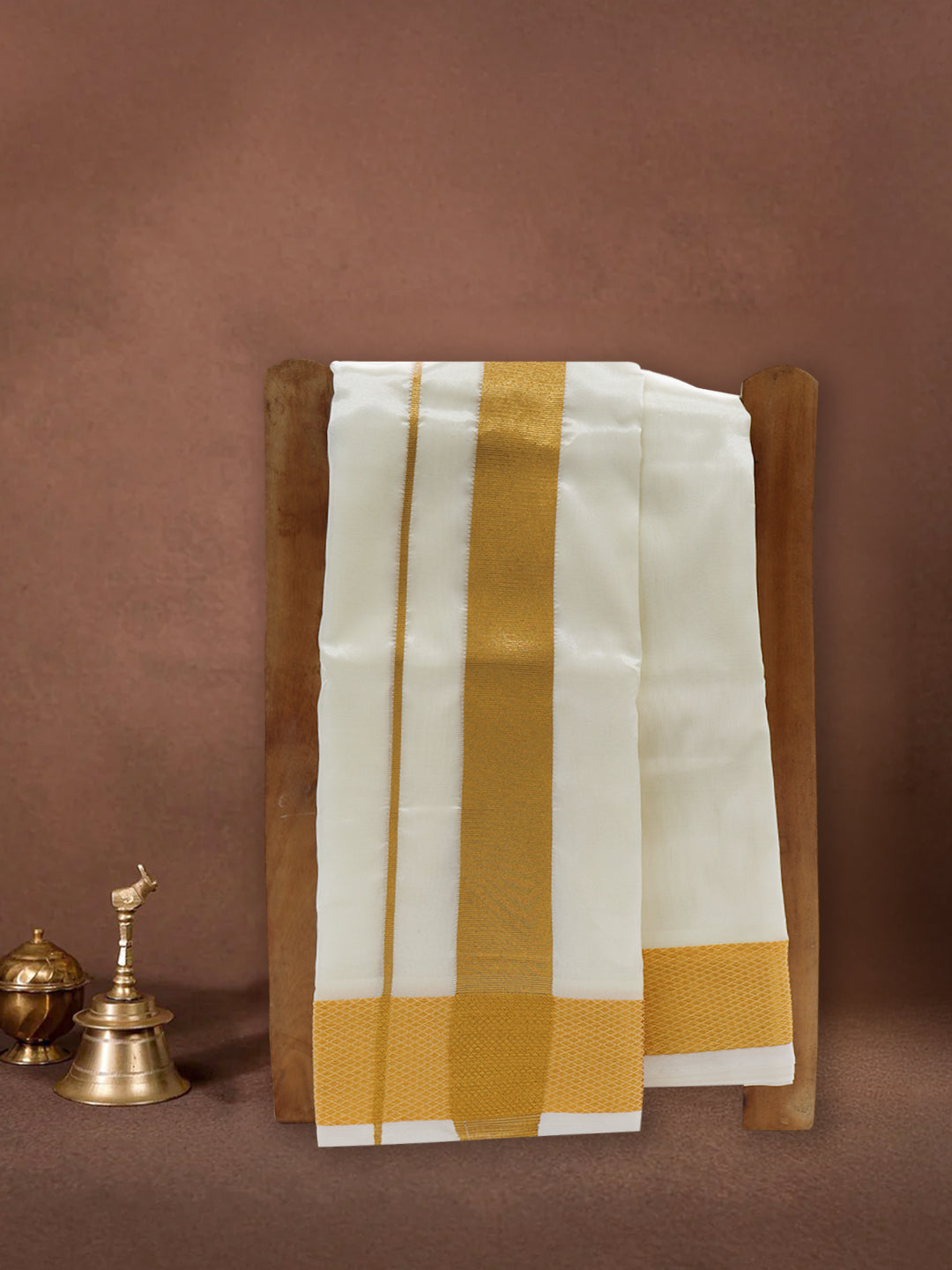 Men Art Silk Towel Cream 100K Ashai