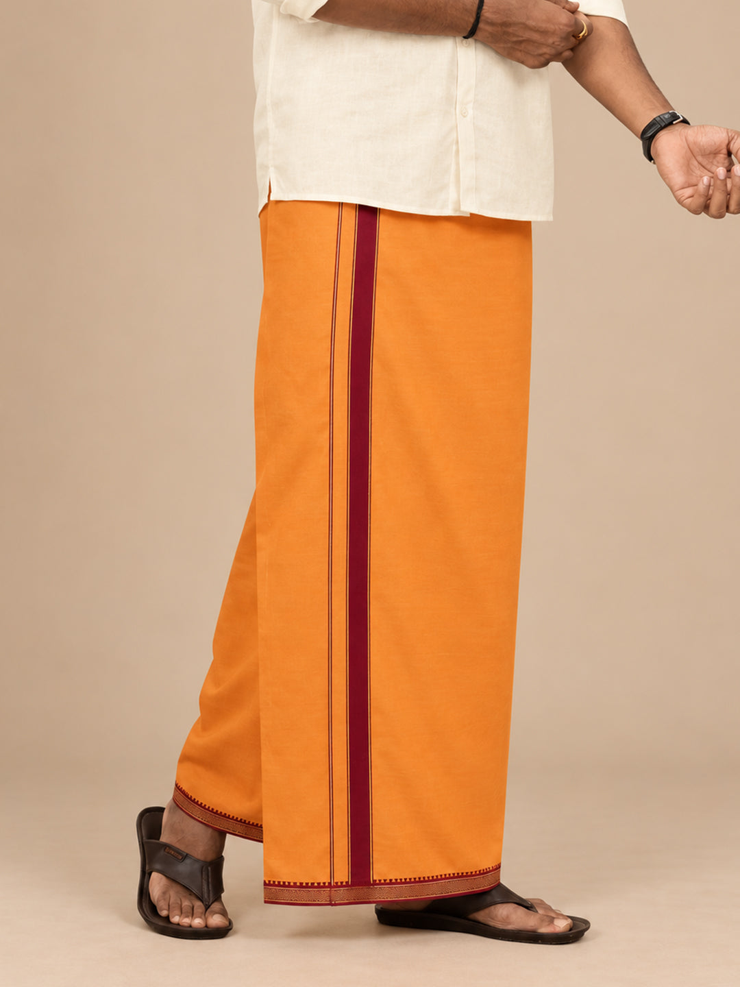 Single Layer 100% Cotton Kaavi Dhoti with Mayilkhan Border - Brindhavan 2m