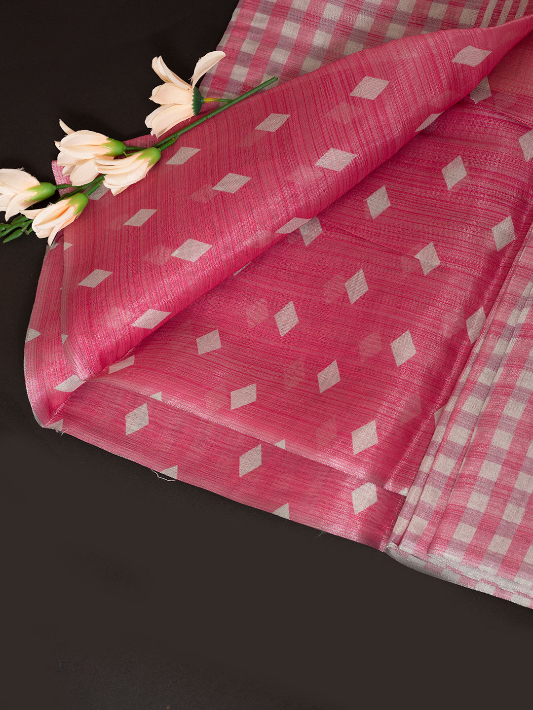 Women Pink Tissue Checked Saree TS01