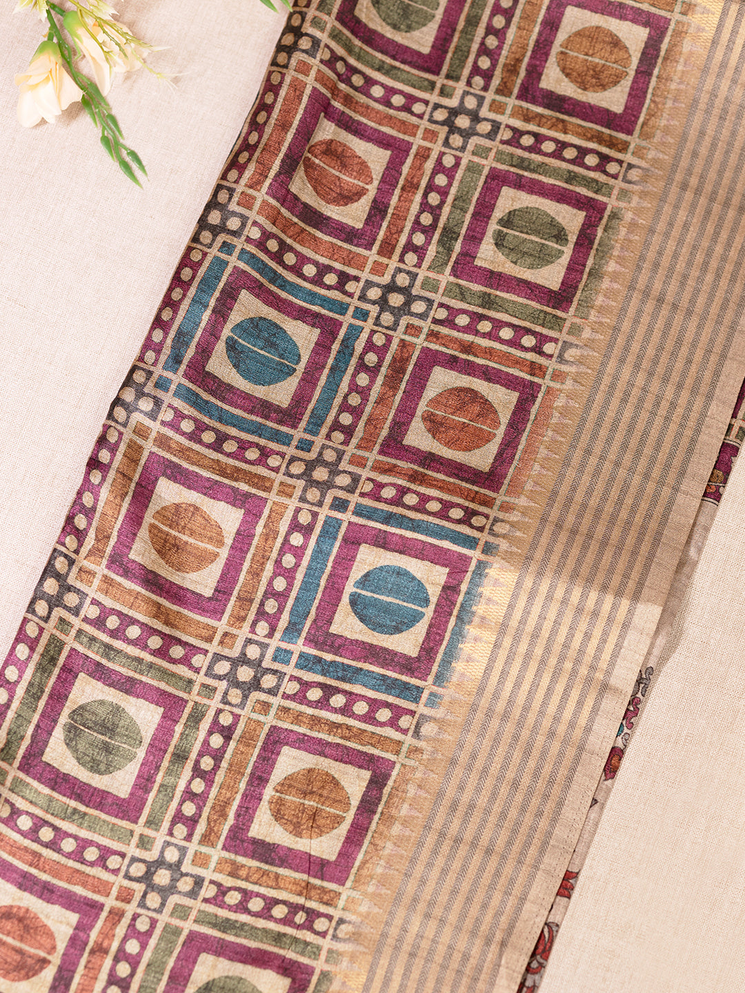 Women Multi Colour Tissue Printed Saree TS32