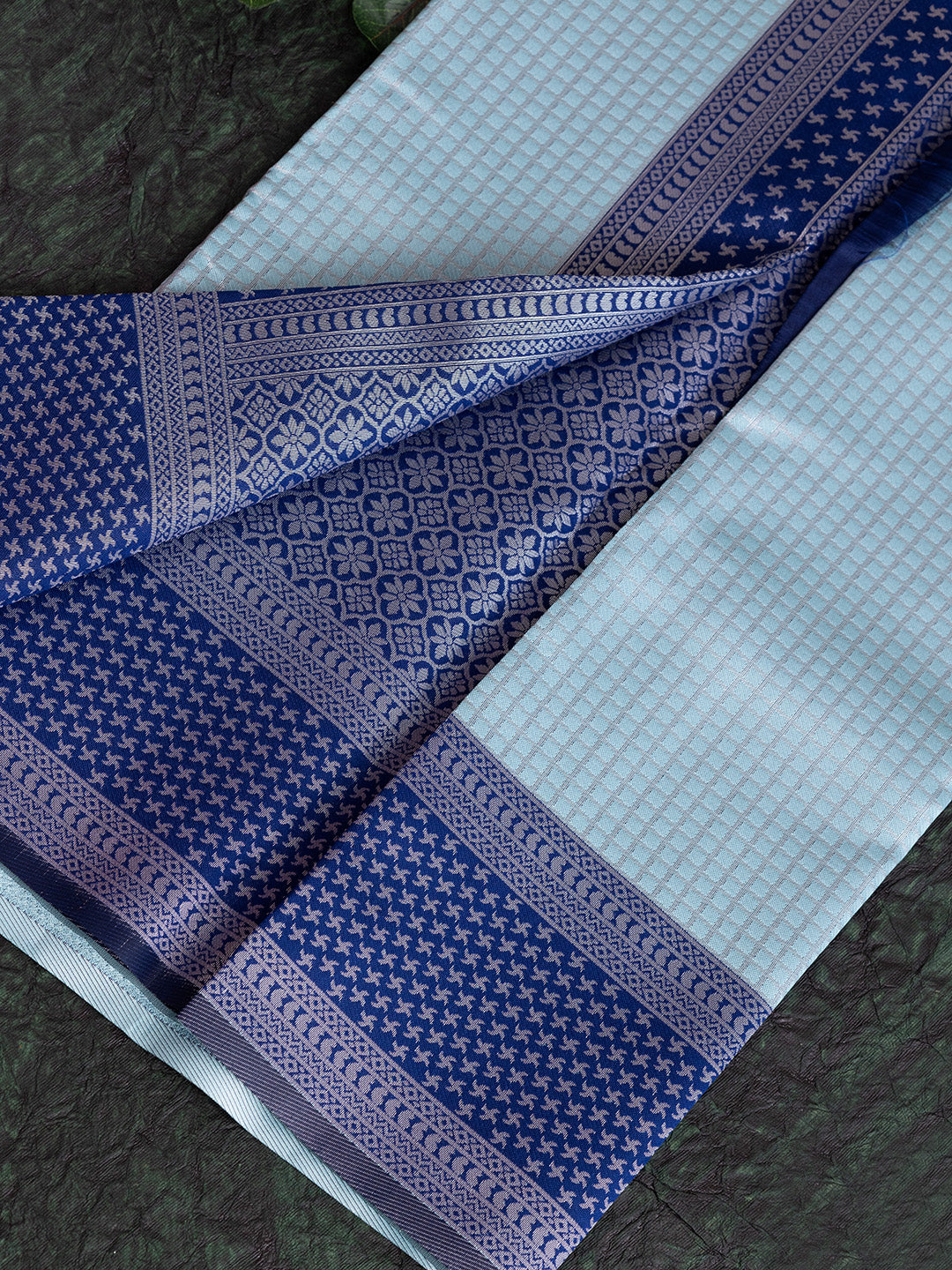 Women Blue Art Silk Checked Jacquard Saree ASS39