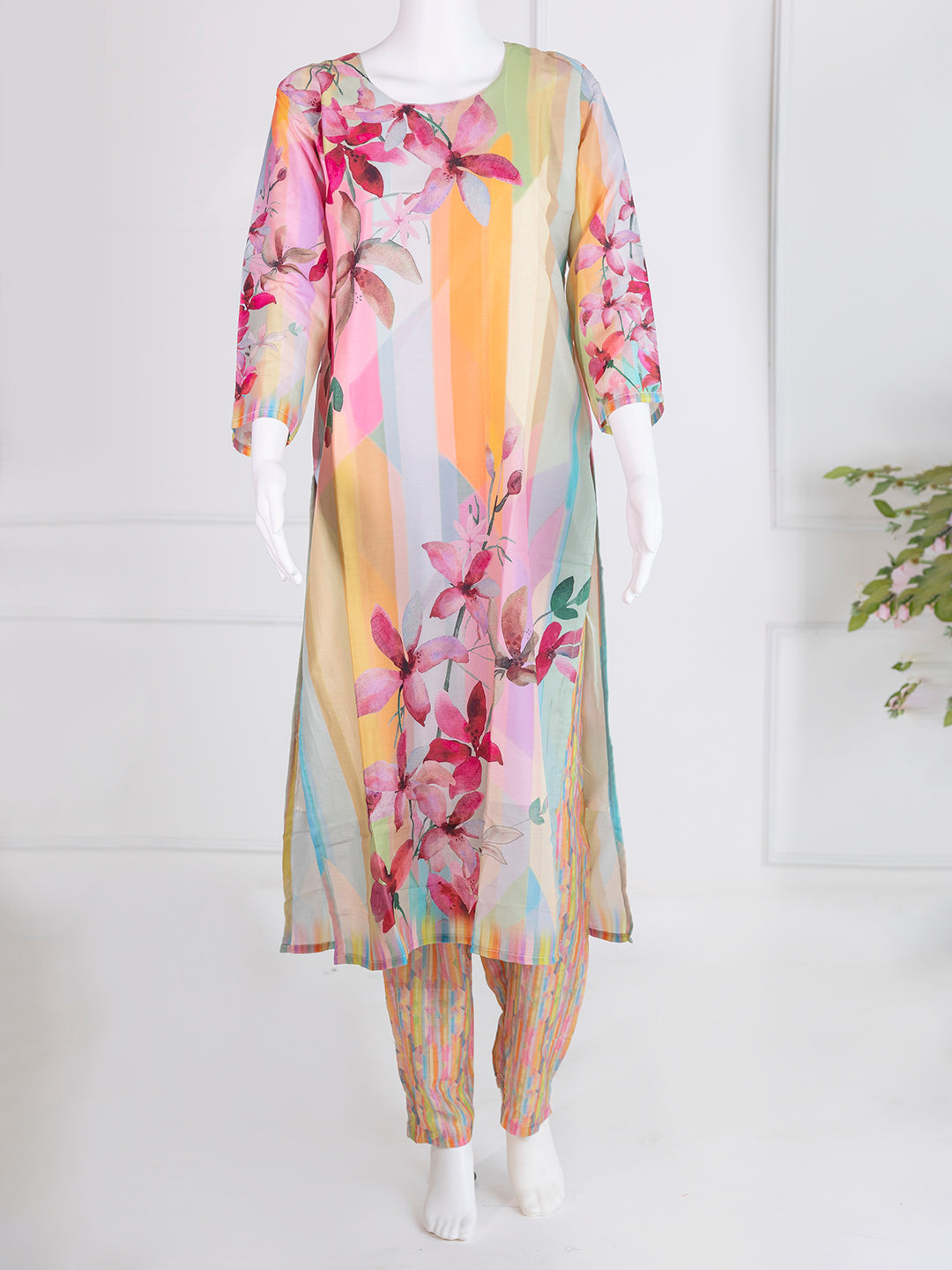 Women Multi Coloured Printed Kurti Set EKS79