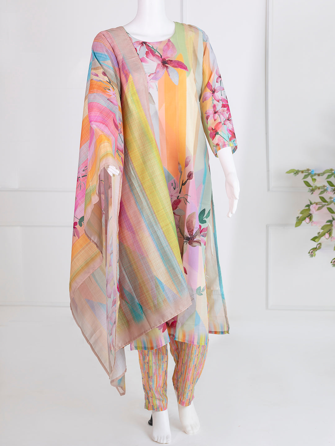 Women Multi Coloured Printed Kurti Set EKS79