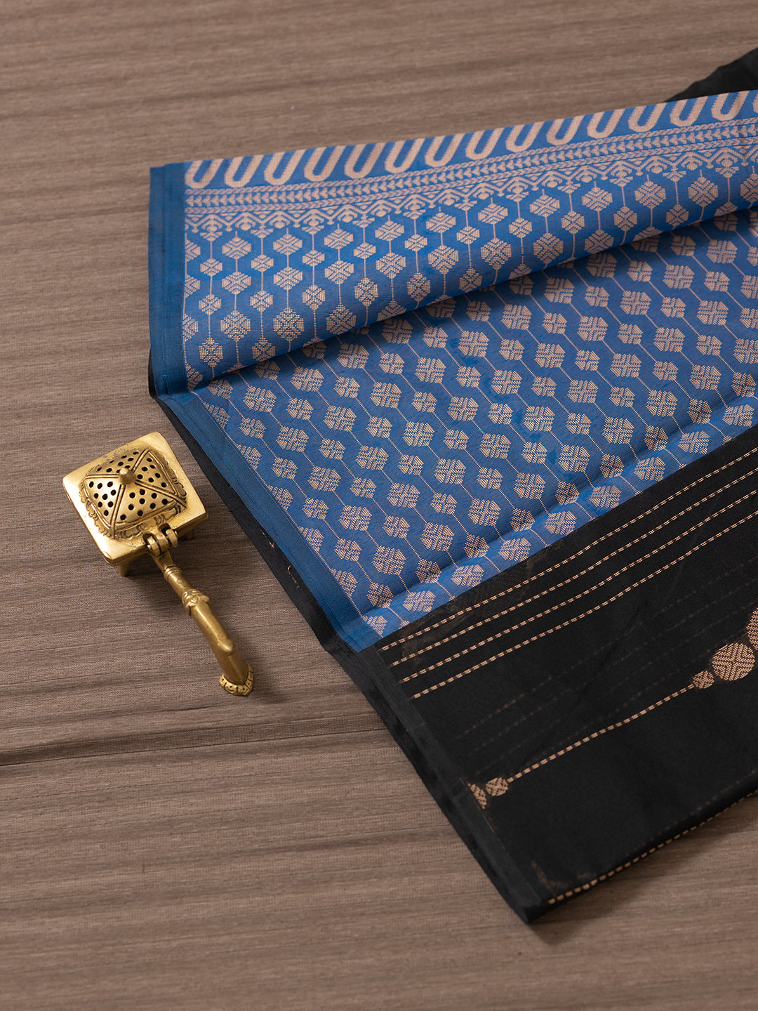 Women Black Kora Cotton Saree PCS148