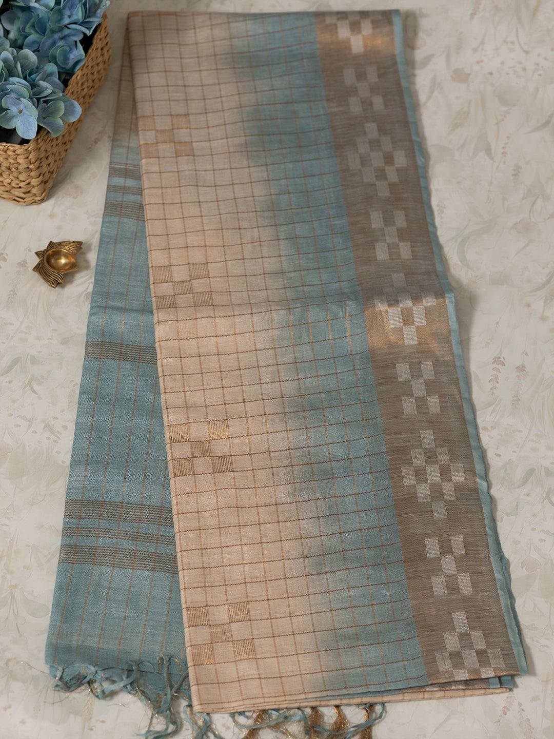 Women Blue Semi Linen Checked Saree SL204