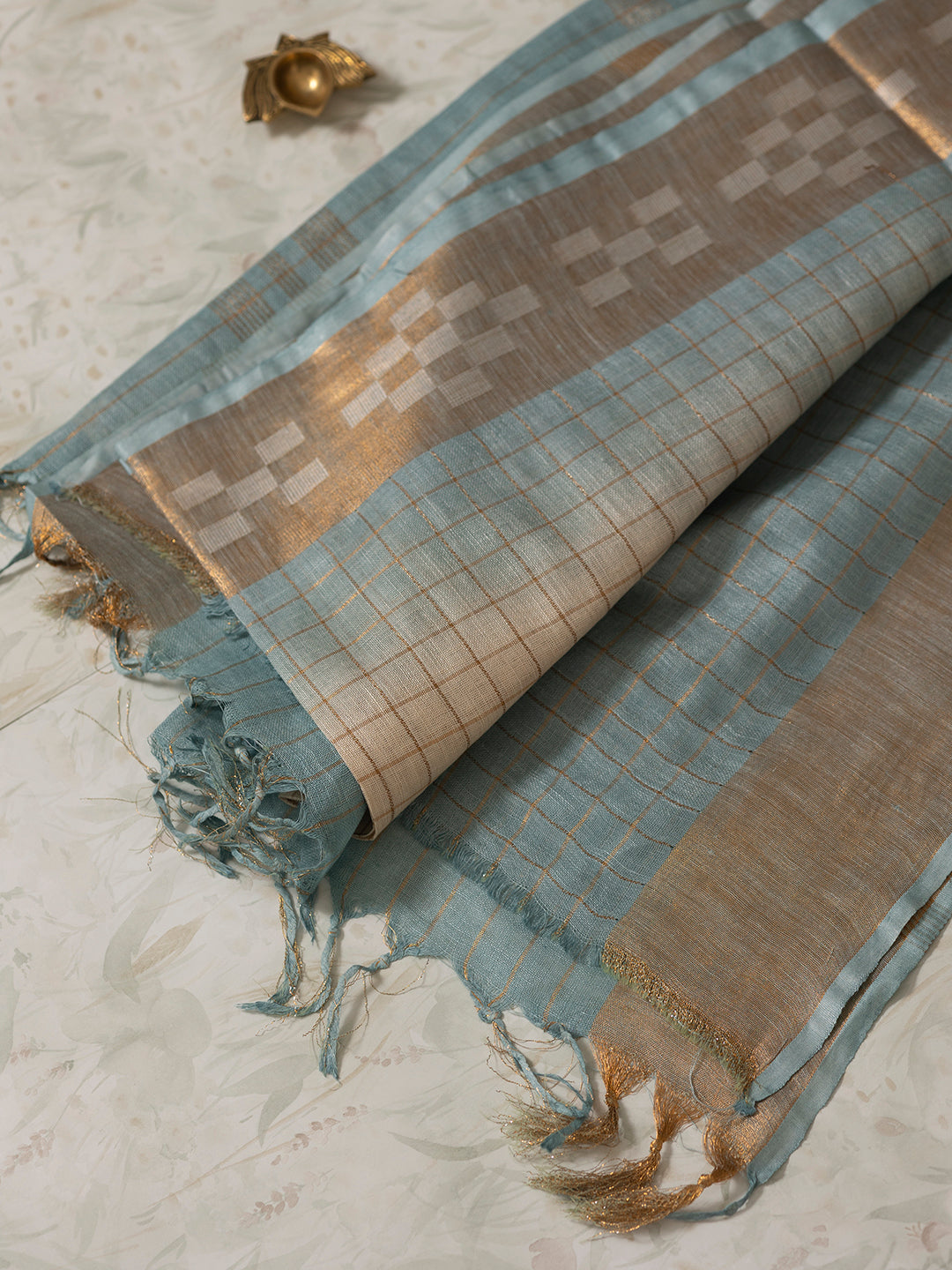 Women Blue Semi Linen Checked Saree SL204