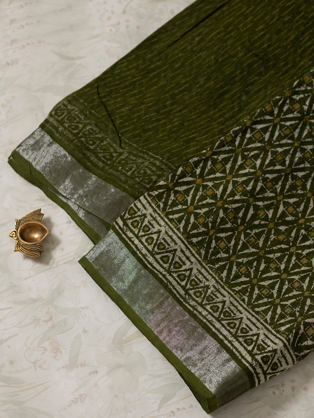 Women Green Semi Linen Digital Printed Saree SL202