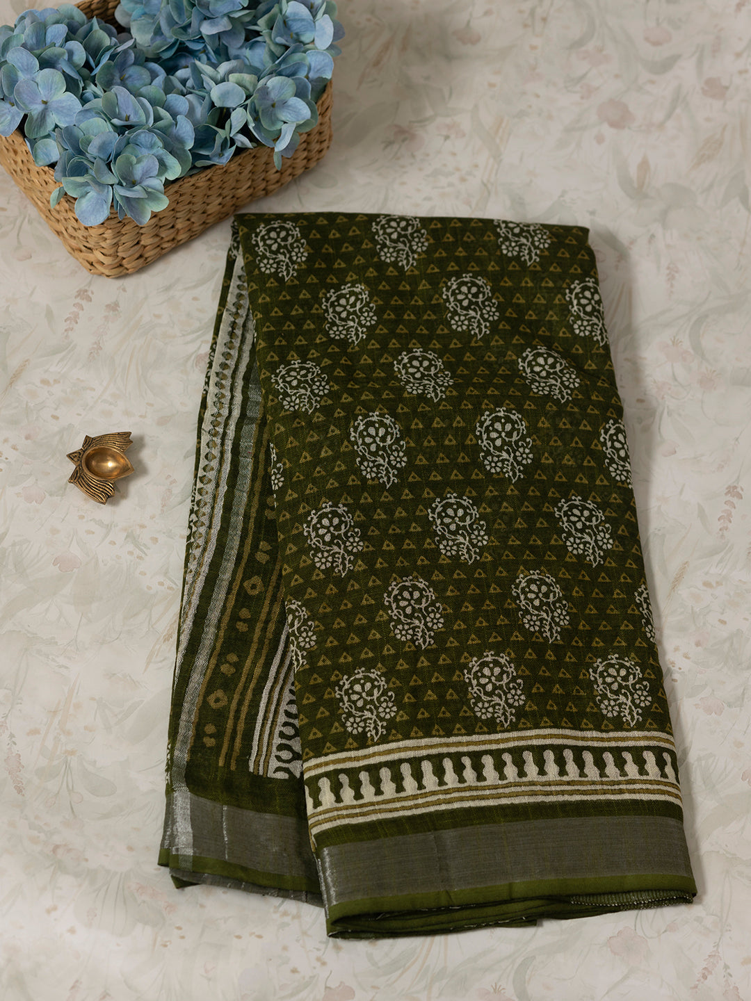Women Green Semi Linen Digital Printed Saree SL199