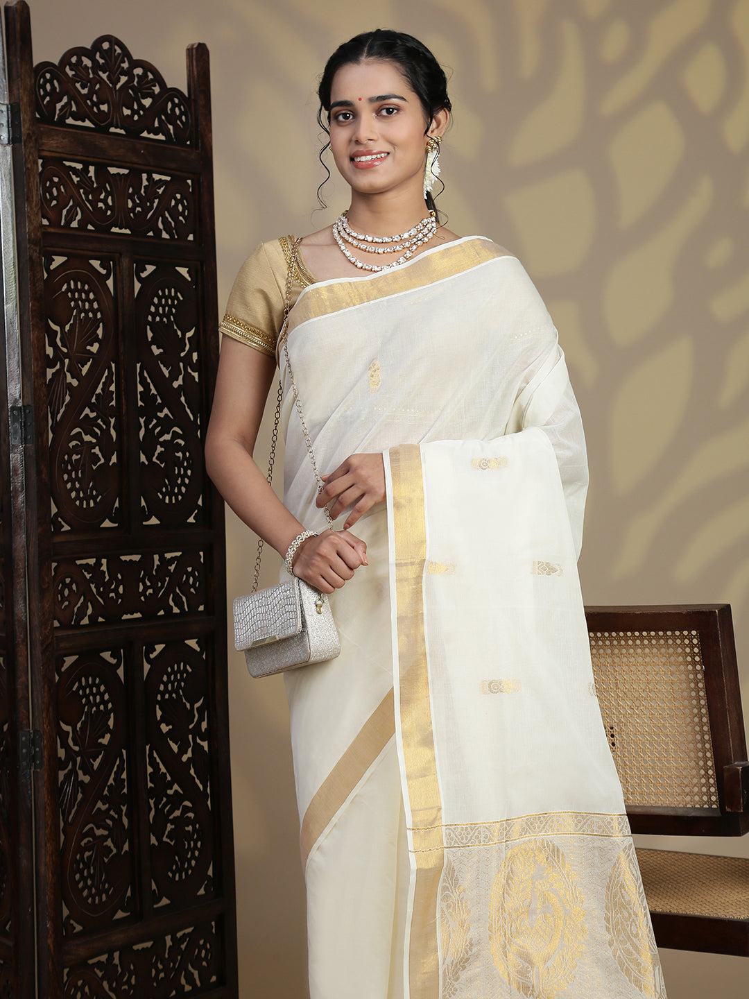 Women Kerala Cotton Cream Saree KS235