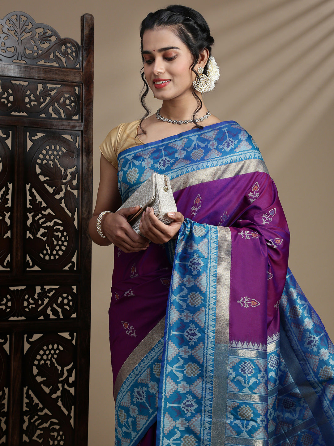 Women Violet Soft Silk Saree SS395
