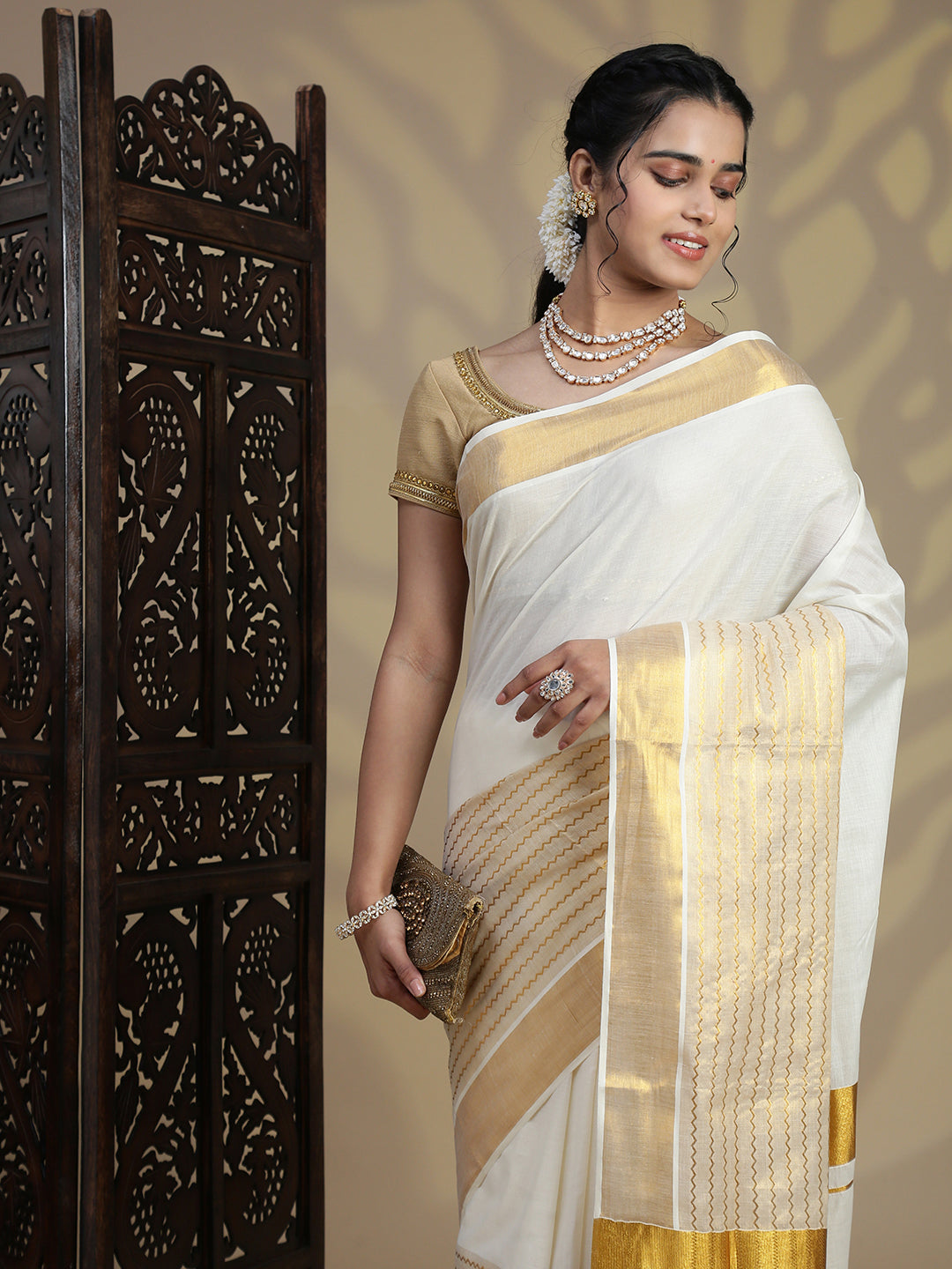 Women Traditional Kerala Cream Plain with Stripes Saree KS225