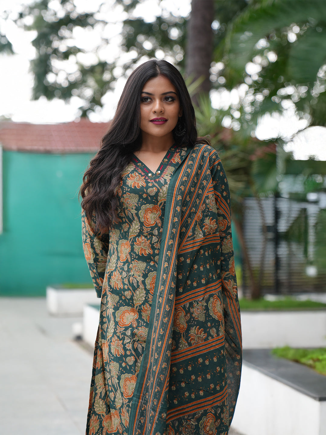 Women Pure Cotton Printed Dark Green Kurti Set EKS115