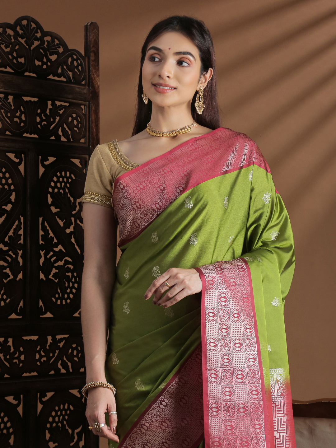 Women Soft Silk Saree Green SS409