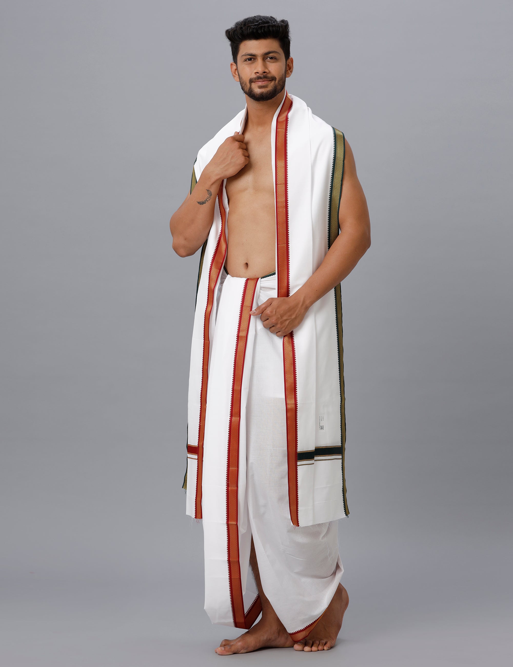 Men Panchakacham with Angavasthram Chakra White (10+6)