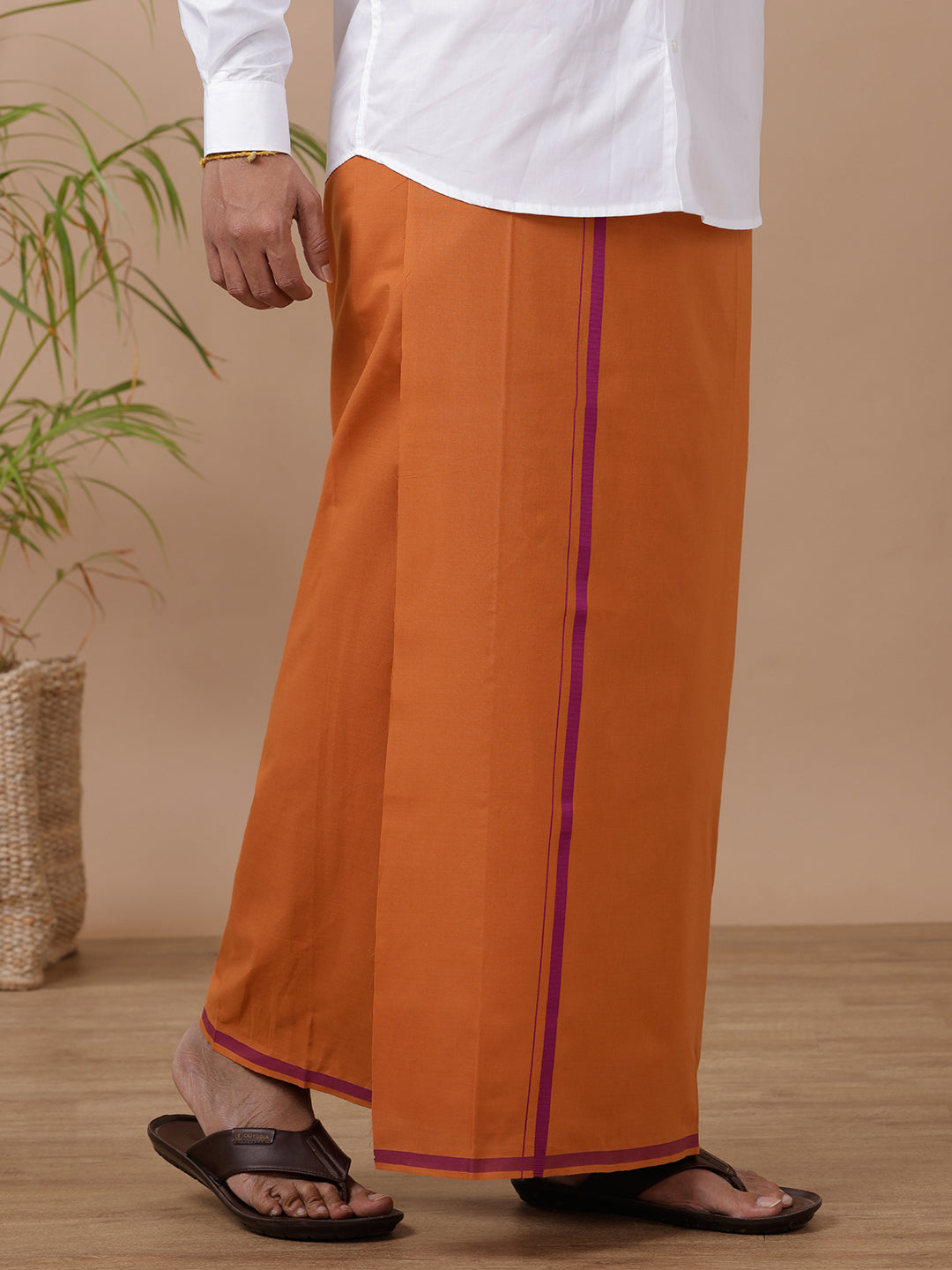 Men Cotton Blend Single Layer Kaavi Dhoti with Assorted Big Border Rishi BB1