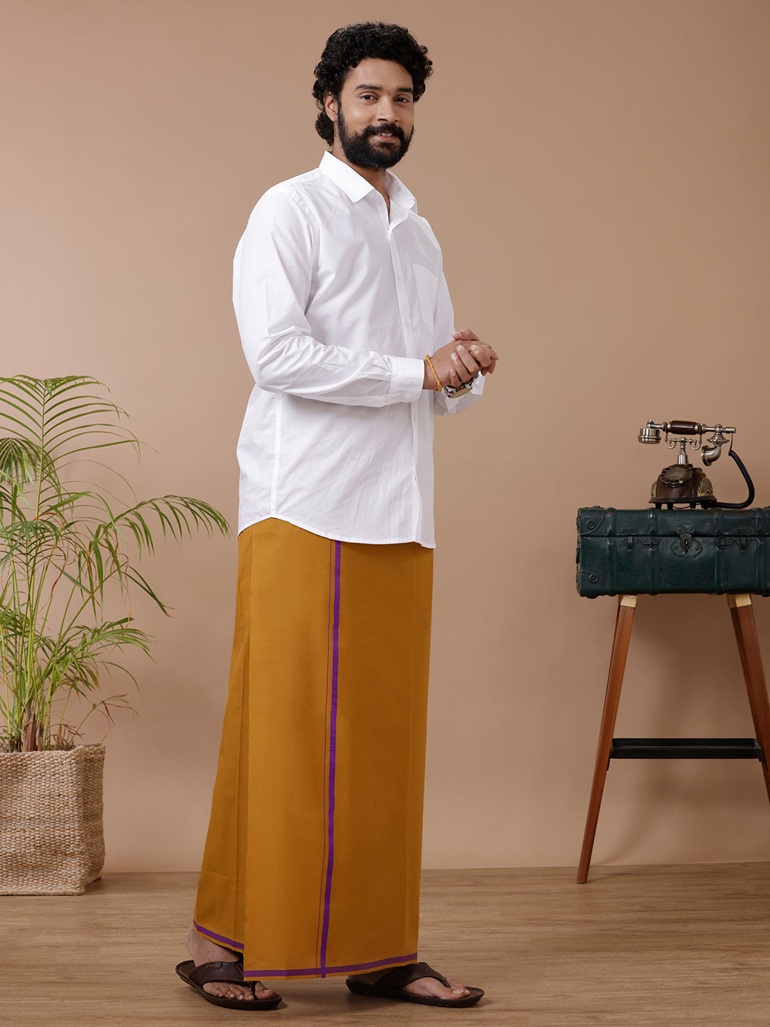 Men Cotton Blend Single Layer Kaavi Dhoti with Assorted Big Border Rishi BB3